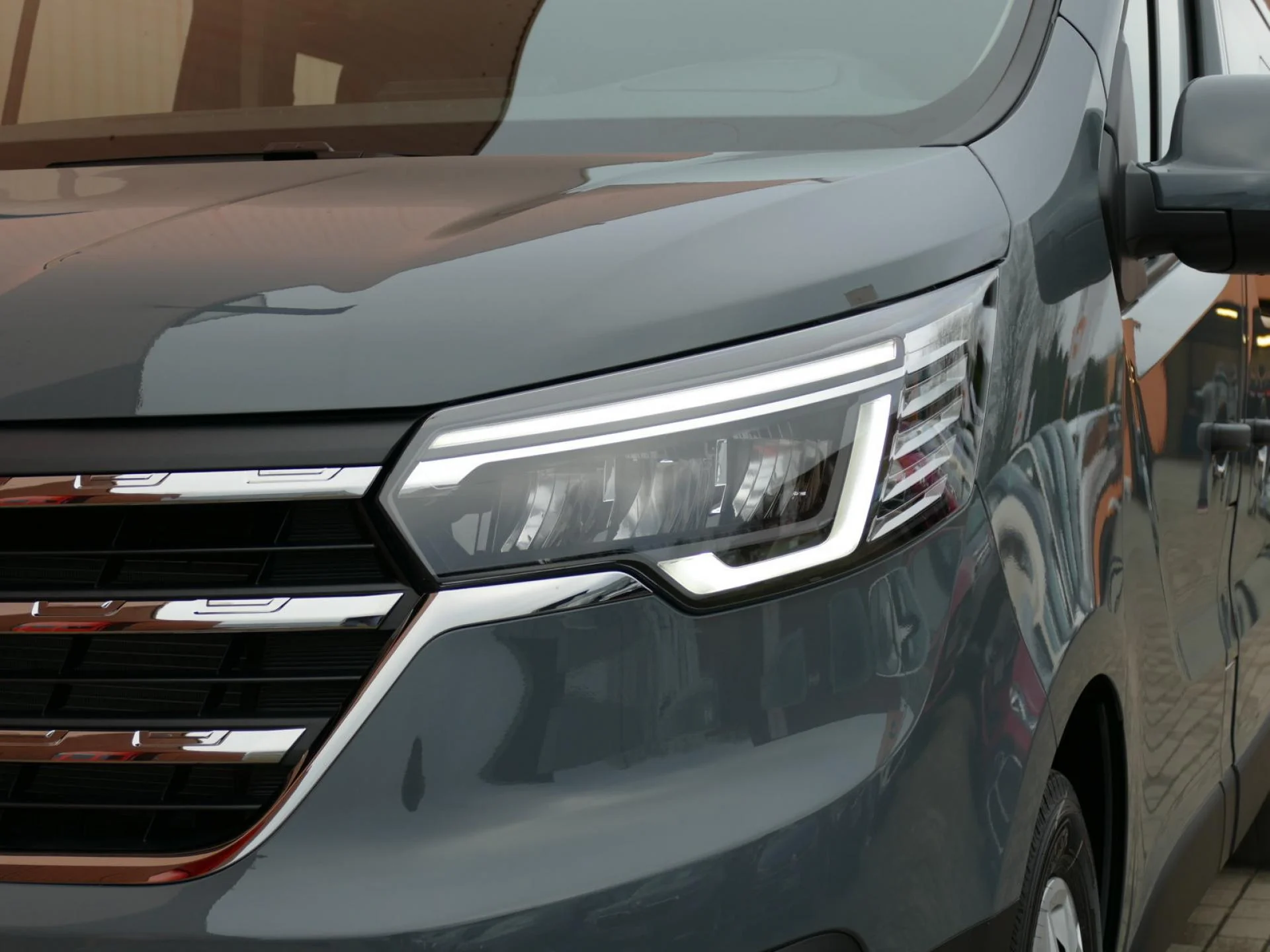 RENAULT TRAFIC - Miniature 24 sur 28 - Cliquer pour voir cette photo