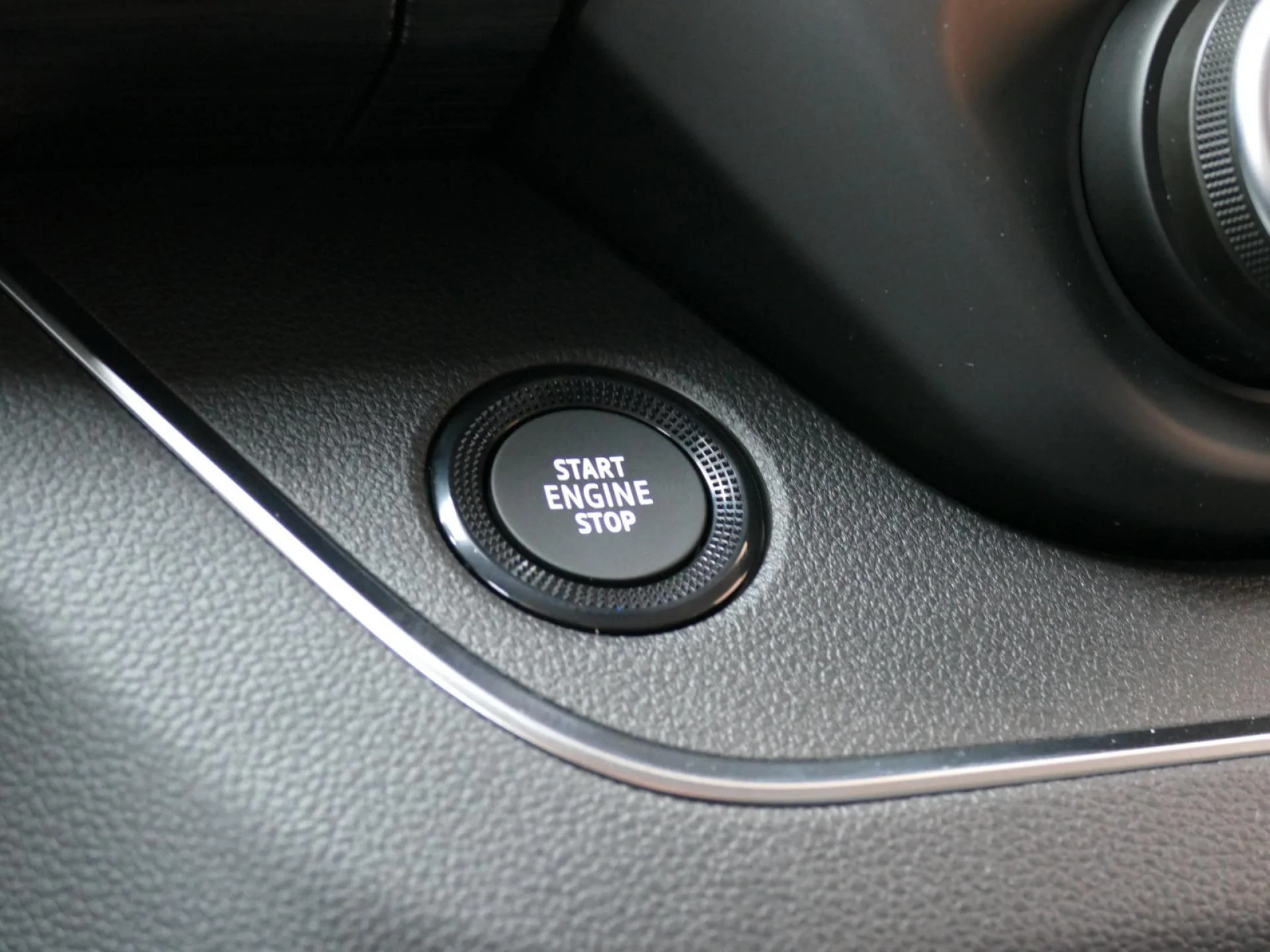 RENAULT TRAFIC - Miniature 14 sur 28 - Cliquer pour voir cette photo