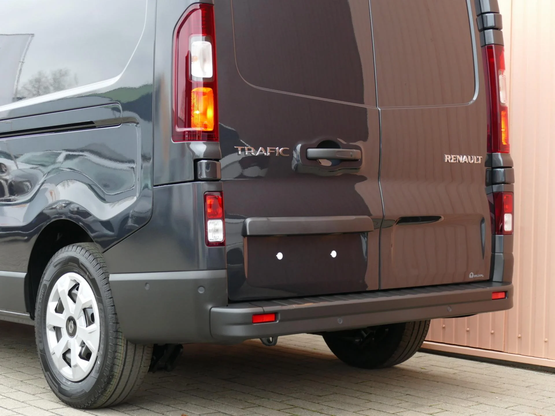 RENAULT TRAFIC - Miniature 26 sur 28 - Cliquer pour voir cette photo
