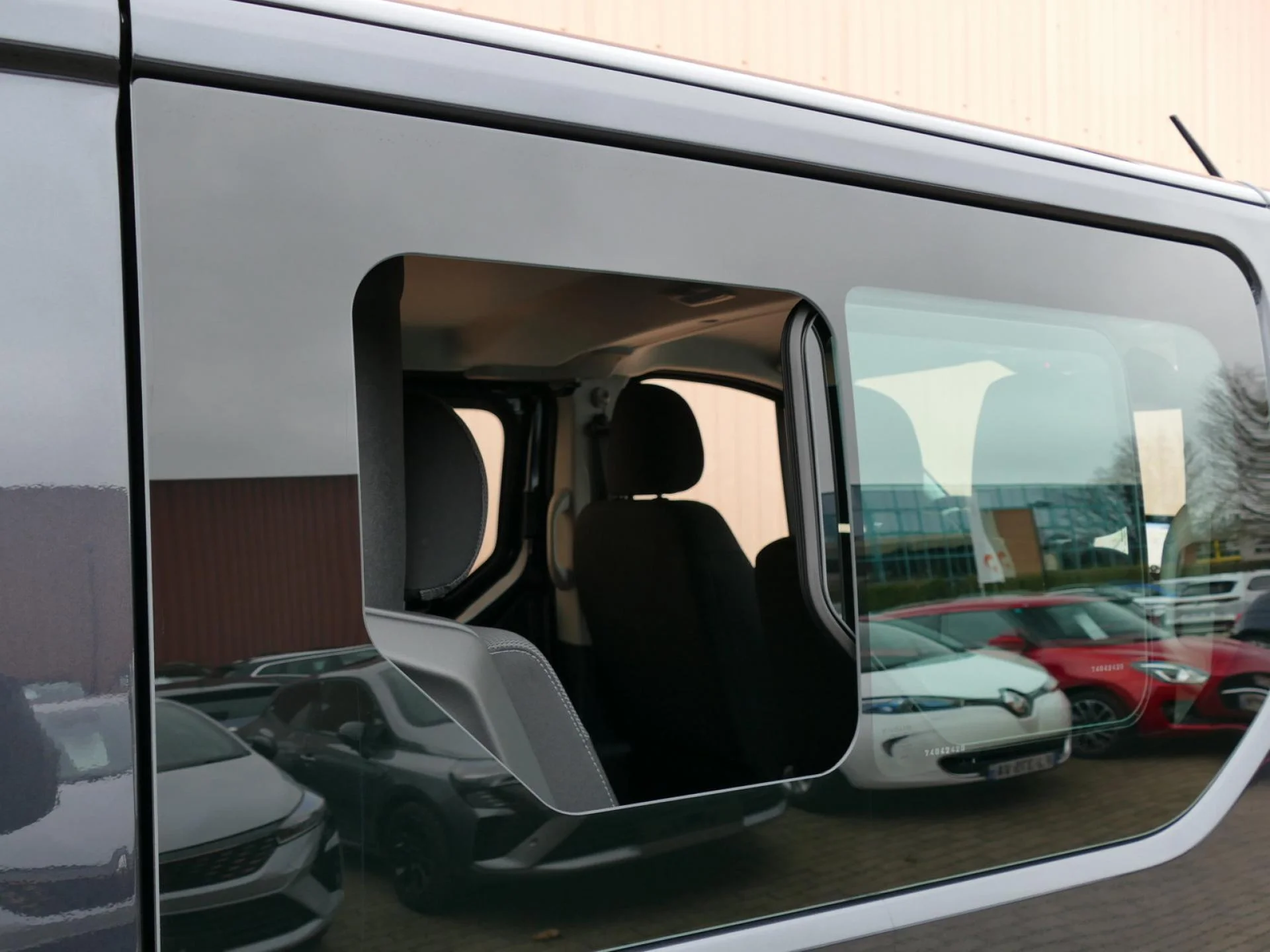 RENAULT TRAFIC - Miniature 24 sur 31 - Cliquer pour voir cette photo