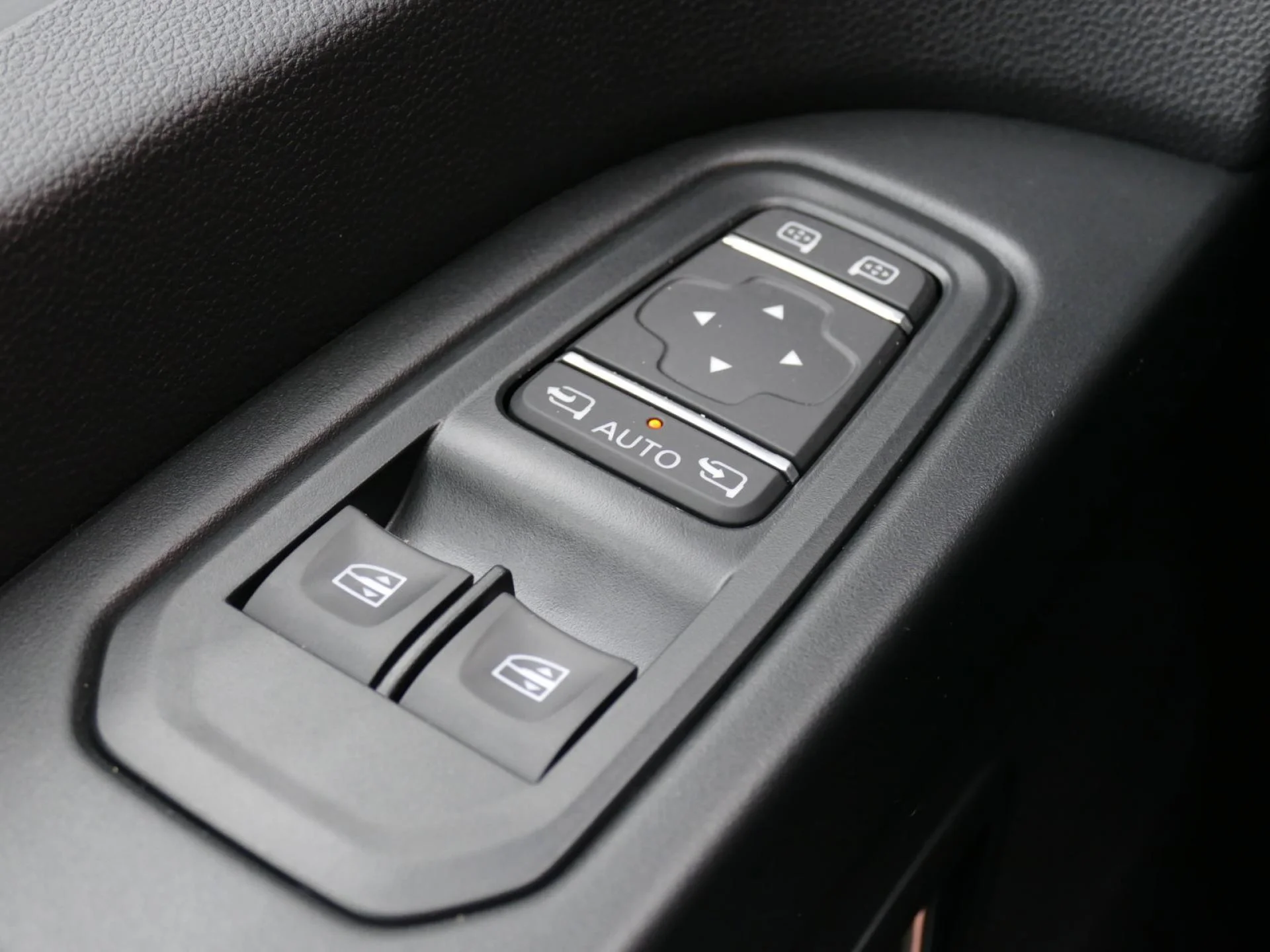 RENAULT TRAFIC - Miniature 19 sur 31 - Cliquer pour voir cette photo