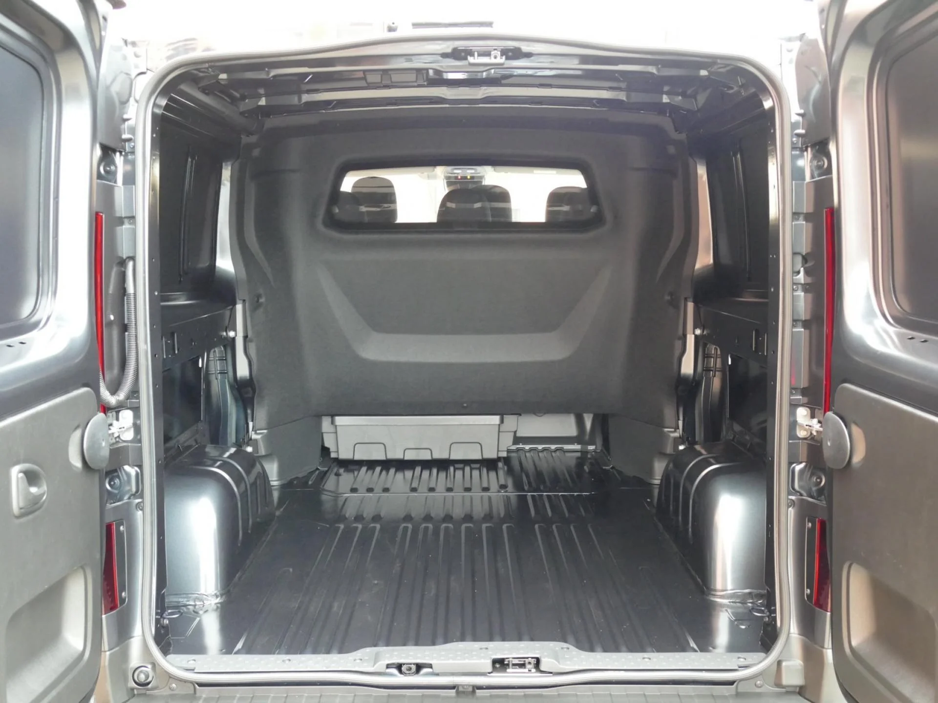 RENAULT TRAFIC - Miniature 8 sur 31 - Cliquer pour voir cette photo