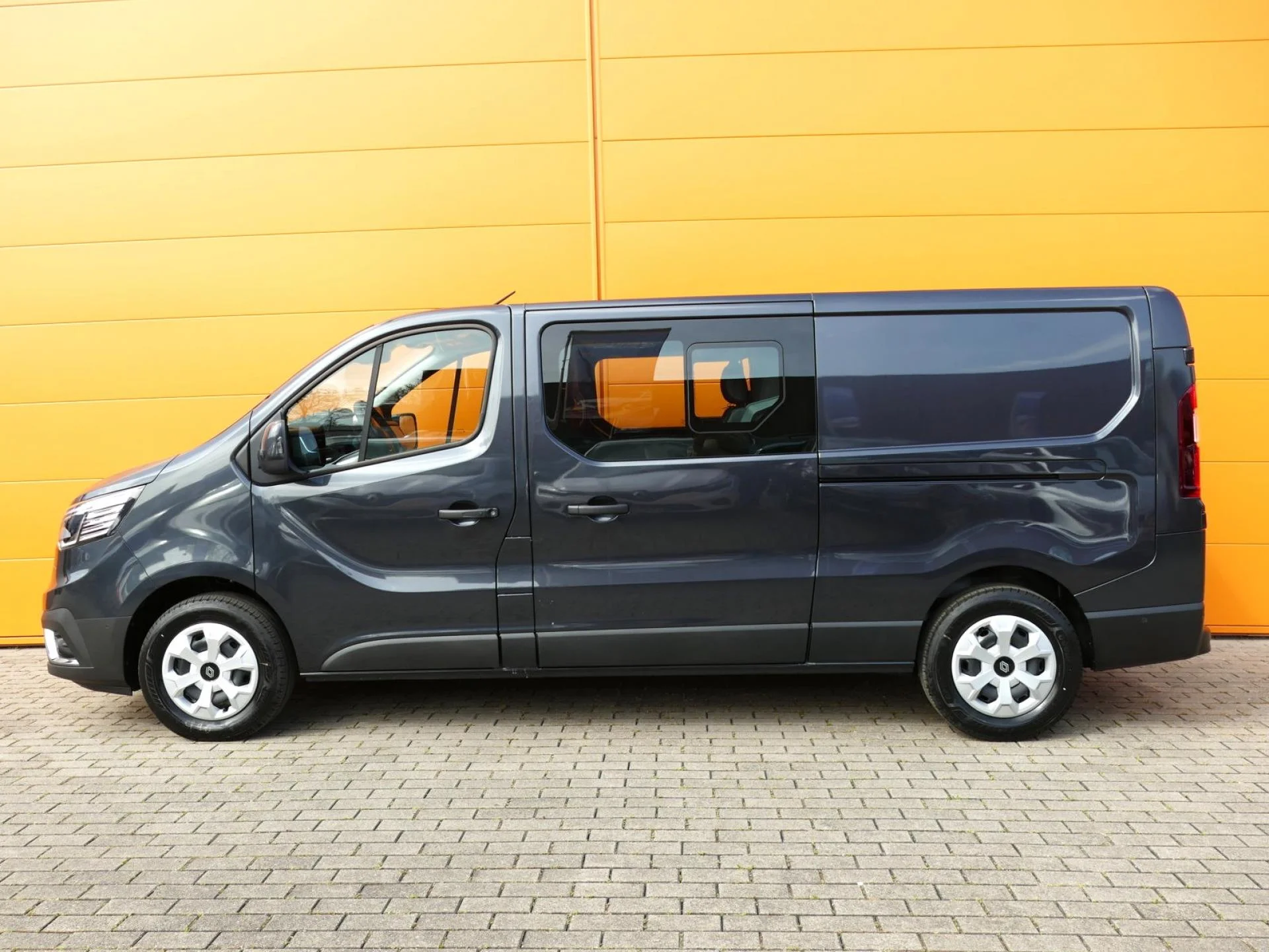 RENAULT TRAFIC - Miniature 4 sur 33 - Cliquer pour voir cette photo