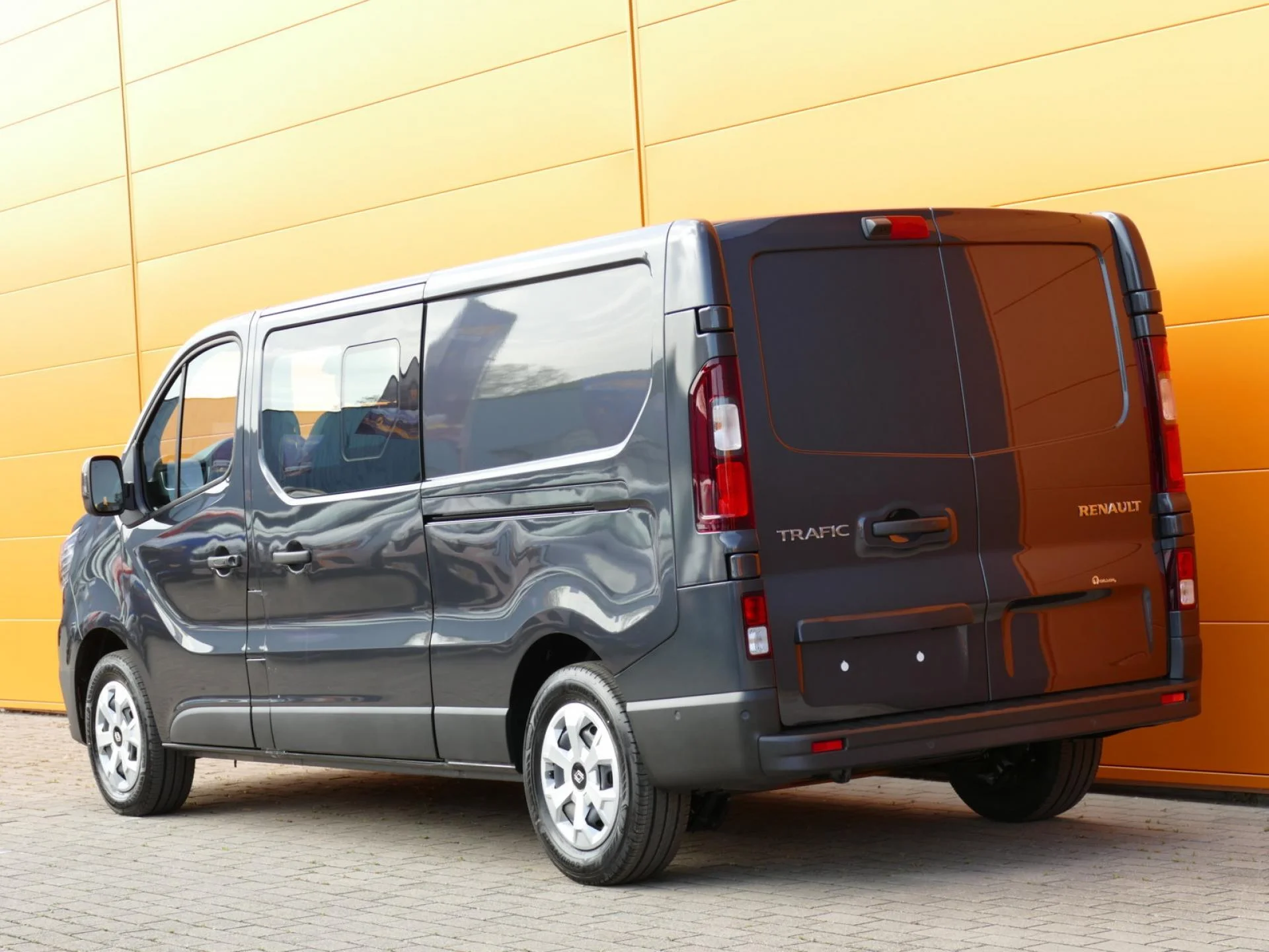 RENAULT TRAFIC - Miniature 5 sur 33 - Cliquer pour voir cette photo