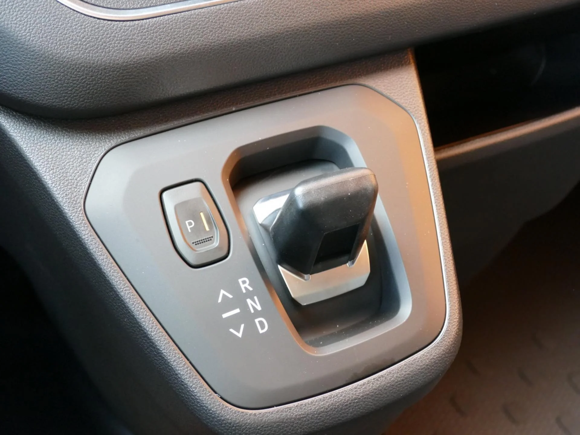 RENAULT TRAFIC - Miniature 21 sur 33 - Cliquer pour voir cette photo