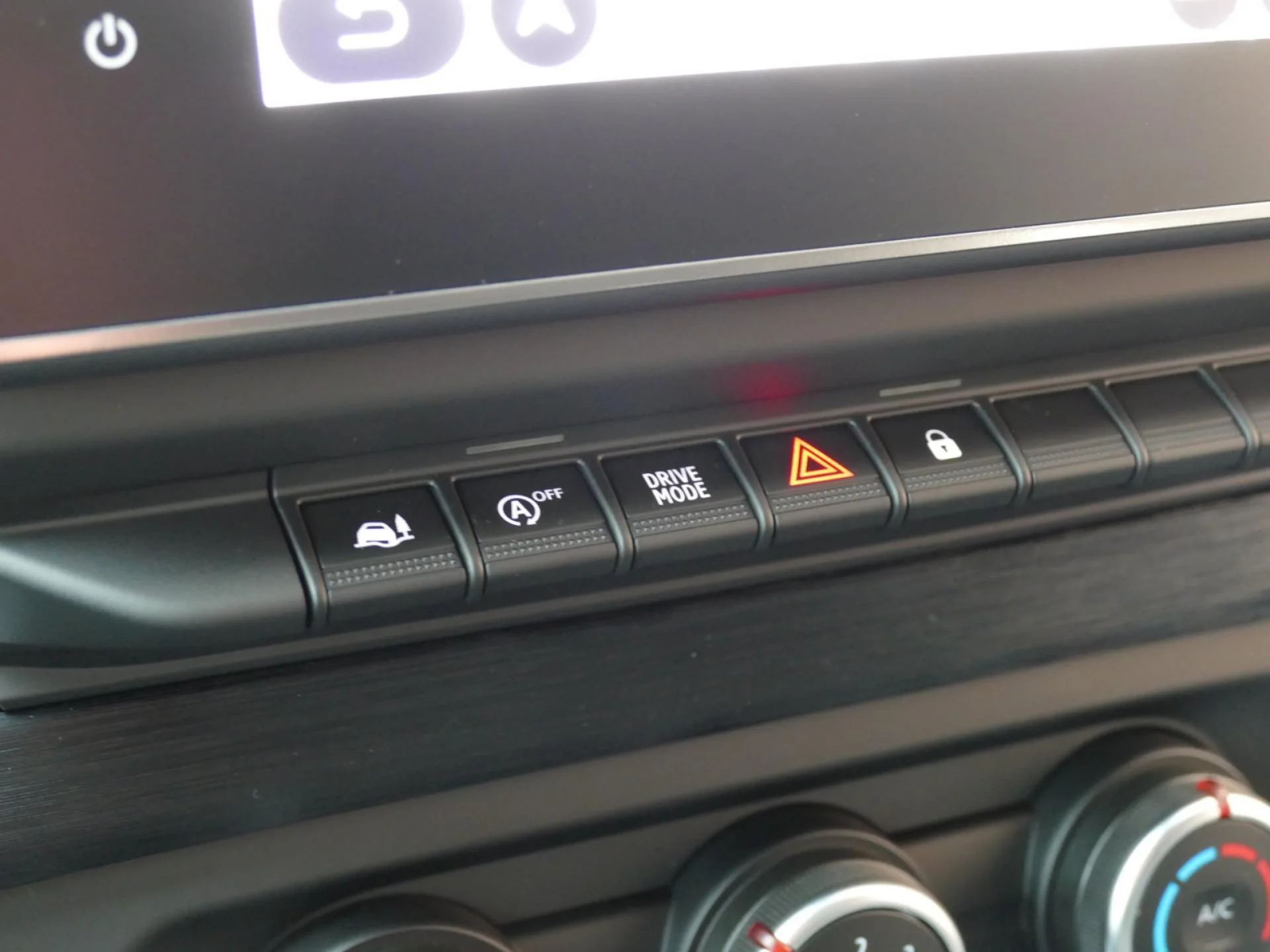 RENAULT TRAFIC - Miniature 21 sur 31 - Cliquer pour voir cette photo