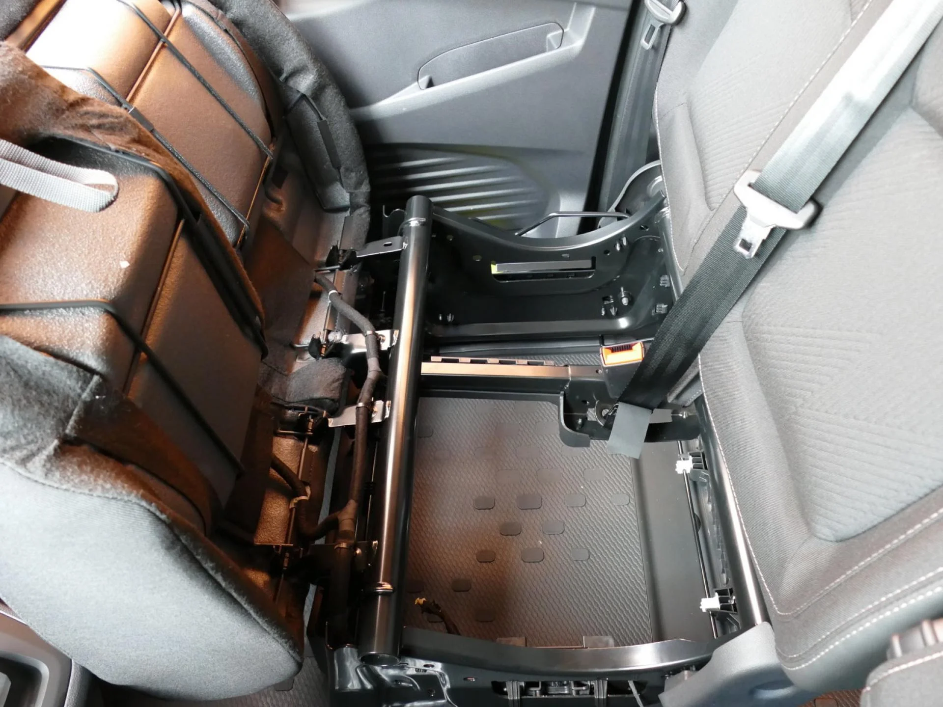 RENAULT TRAFIC - Miniature 23 sur 33 - Cliquer pour voir cette photo