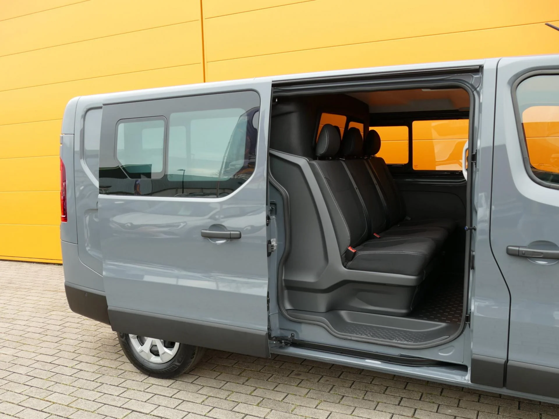 RENAULT TRAFIC - Miniature 6 sur 37 - Cliquer pour voir cette photo