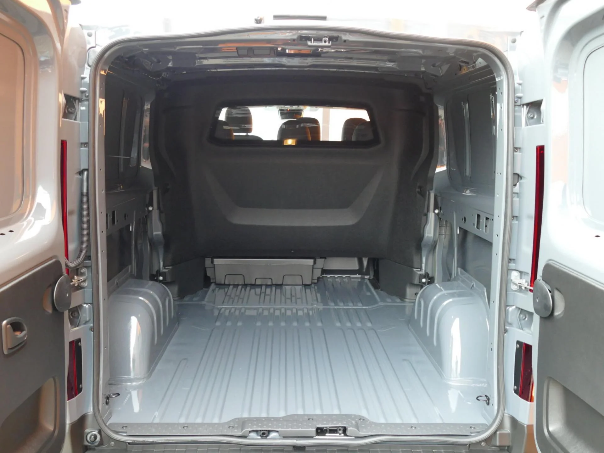 RENAULT TRAFIC - Miniature 7 sur 37 - Cliquer pour voir cette photo