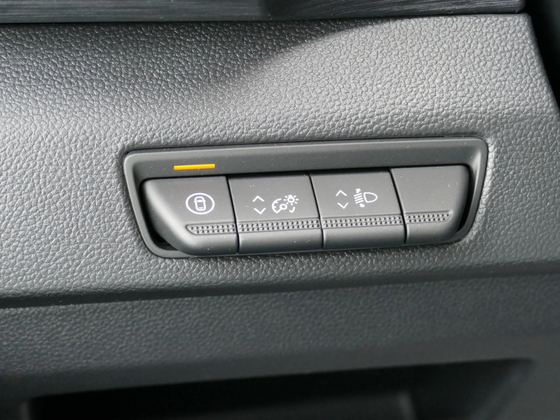 RENAULT TRAFIC - Miniature 20 sur 37 - Cliquer pour voir cette photo