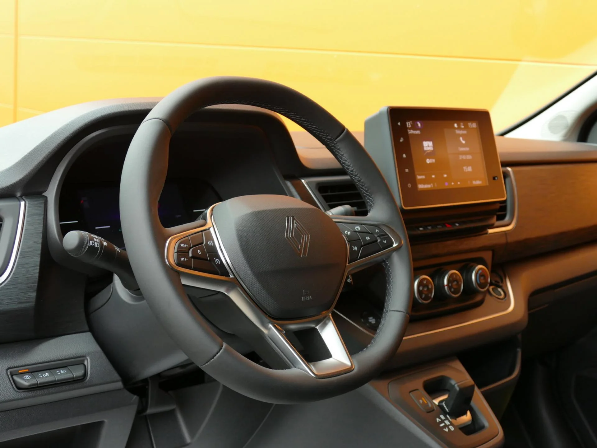RENAULT TRAFIC - Miniature 17 sur 37 - Cliquer pour voir cette photo
