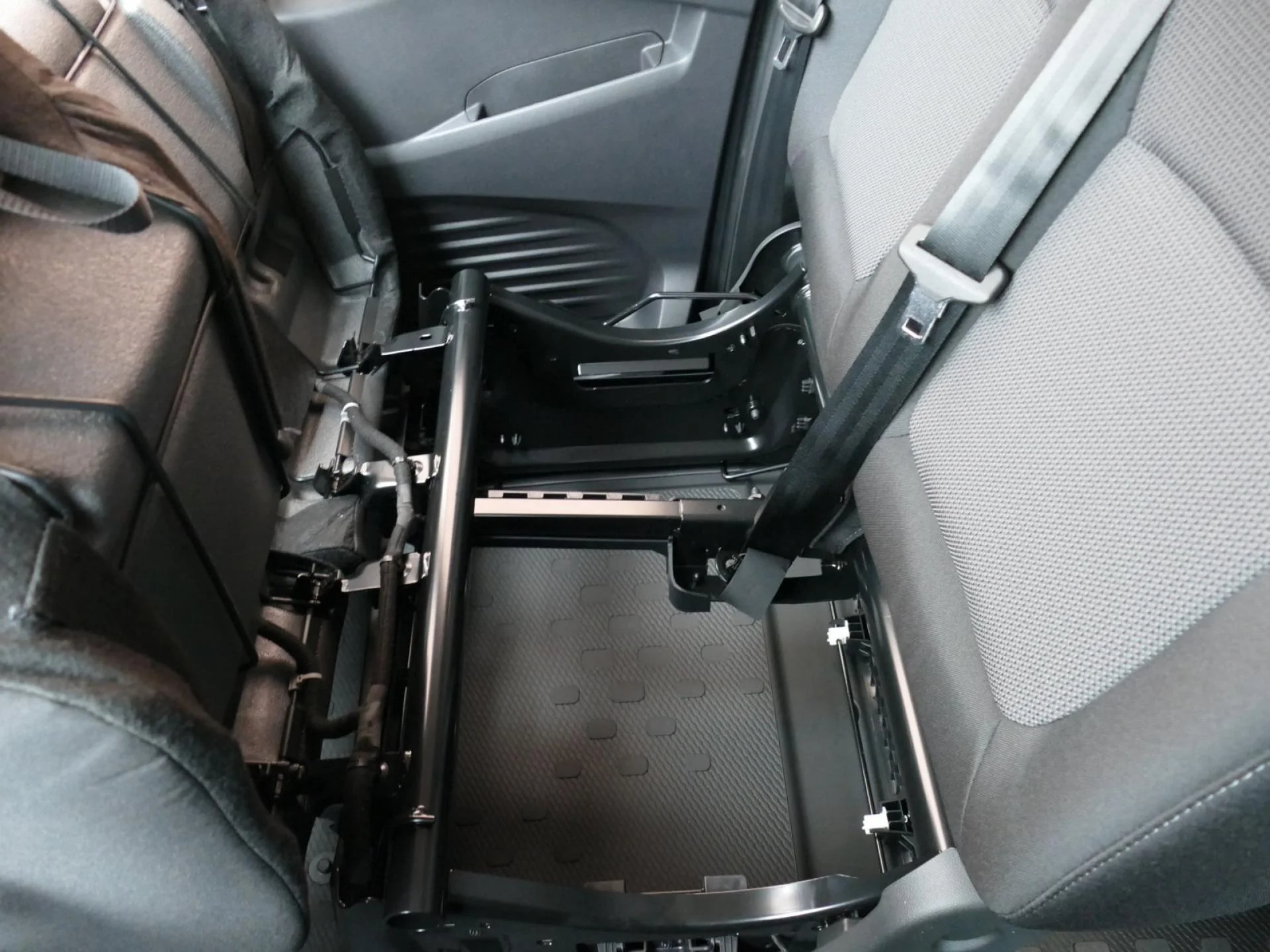 RENAULT TRAFIC - Miniature 16 sur 31 - Cliquer pour voir cette photo