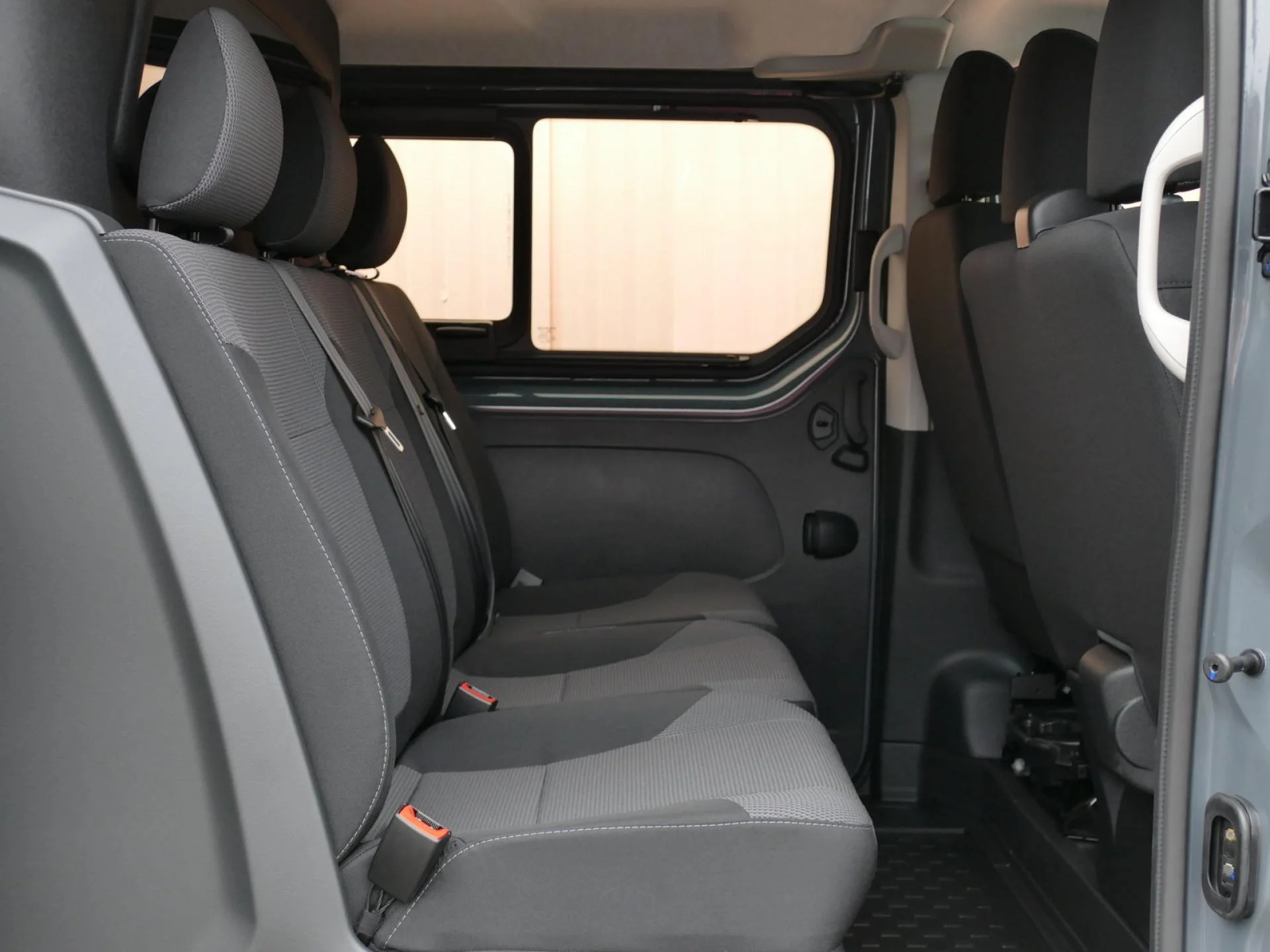 RENAULT TRAFIC - Miniature 5 sur 31 - Cliquer pour voir cette photo
