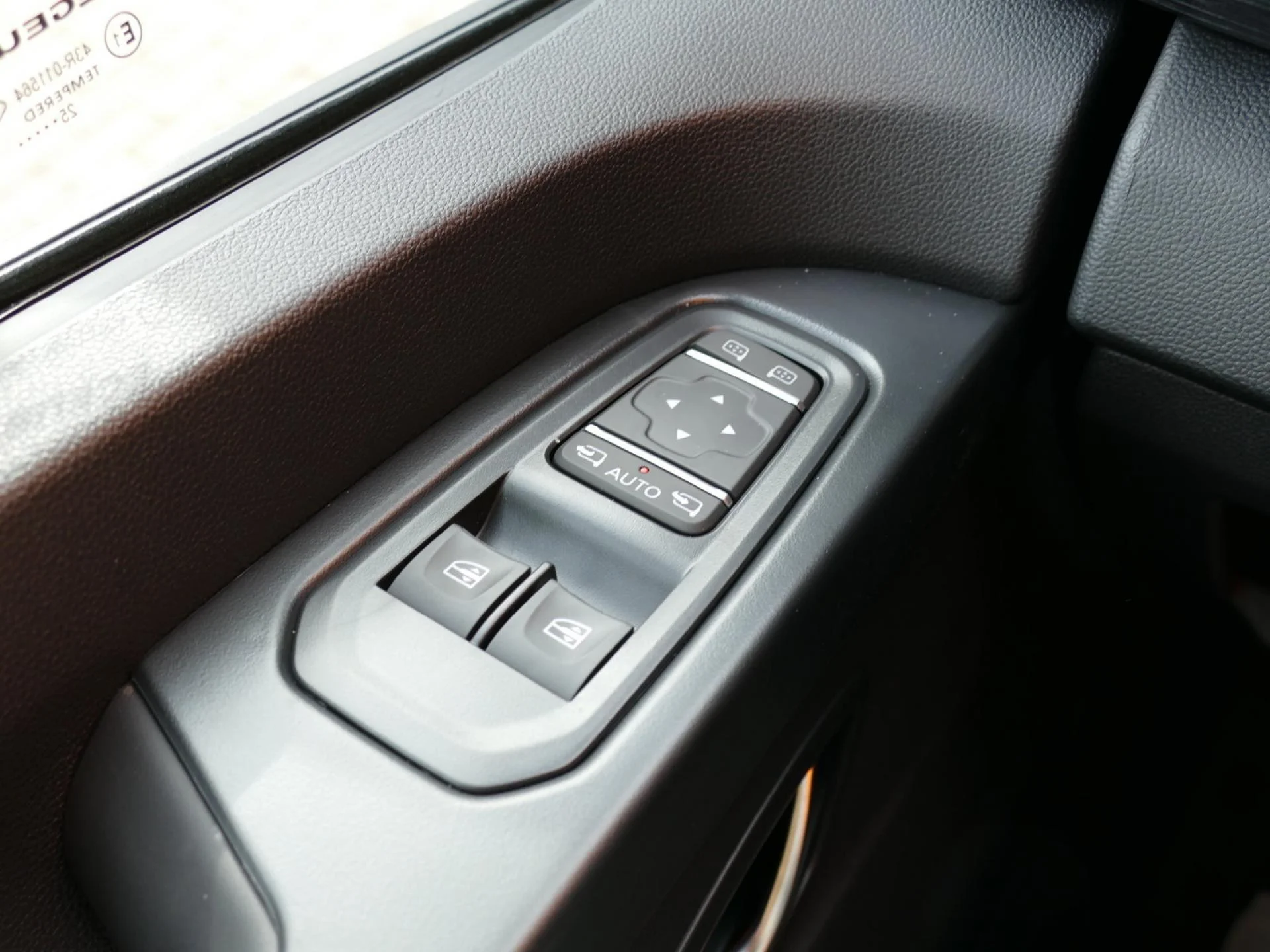 RENAULT TRAFIC - Miniature 23 sur 34 - Cliquer pour voir cette photo