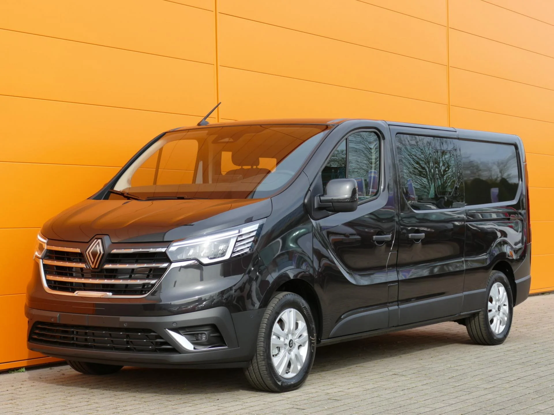 RENAULT TRAFIC - Miniature 3 sur 34 - Cliquer pour voir cette photo