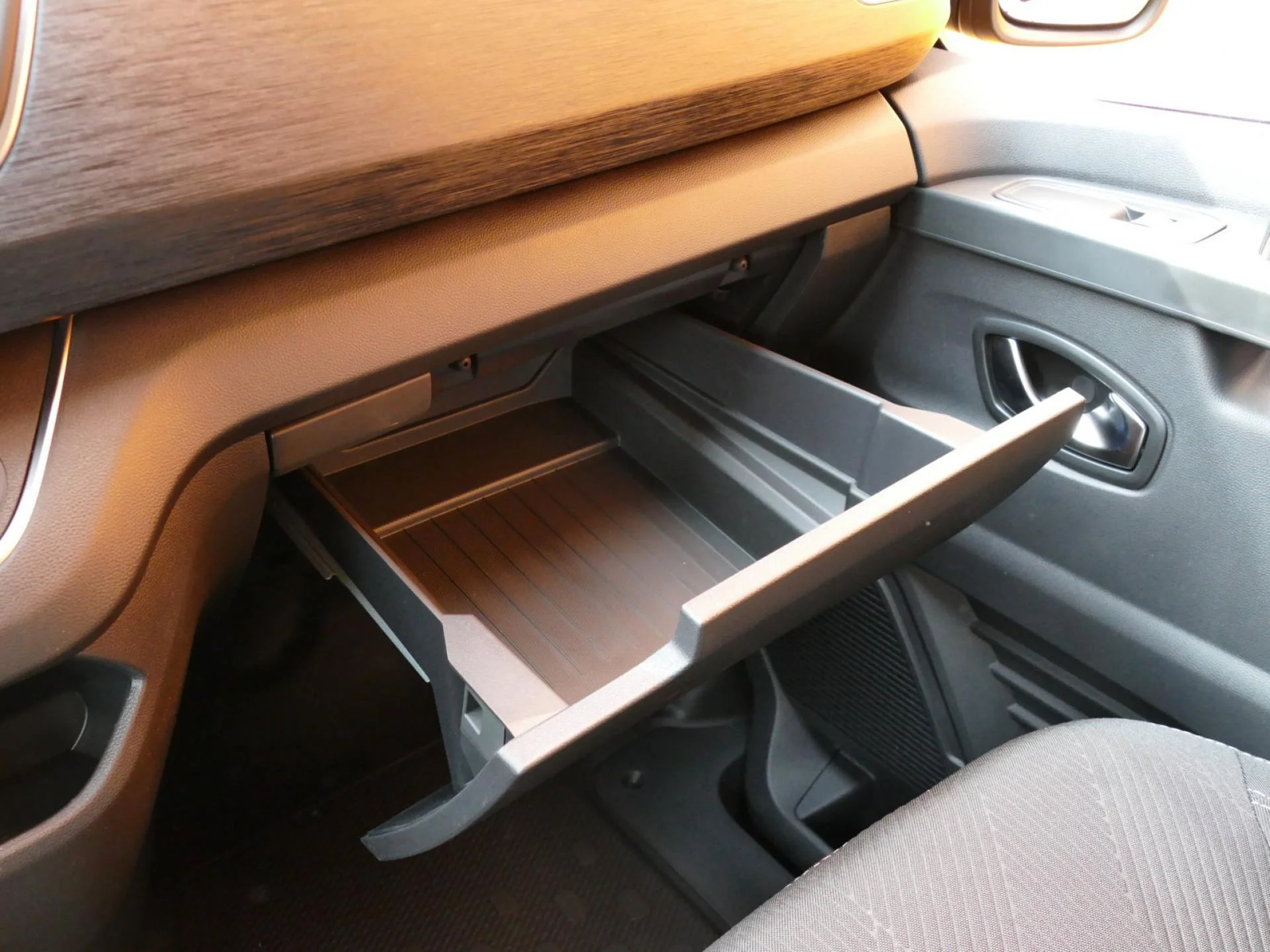 RENAULT TRAFIC - Miniature 22 sur 34 - Cliquer pour voir cette photo