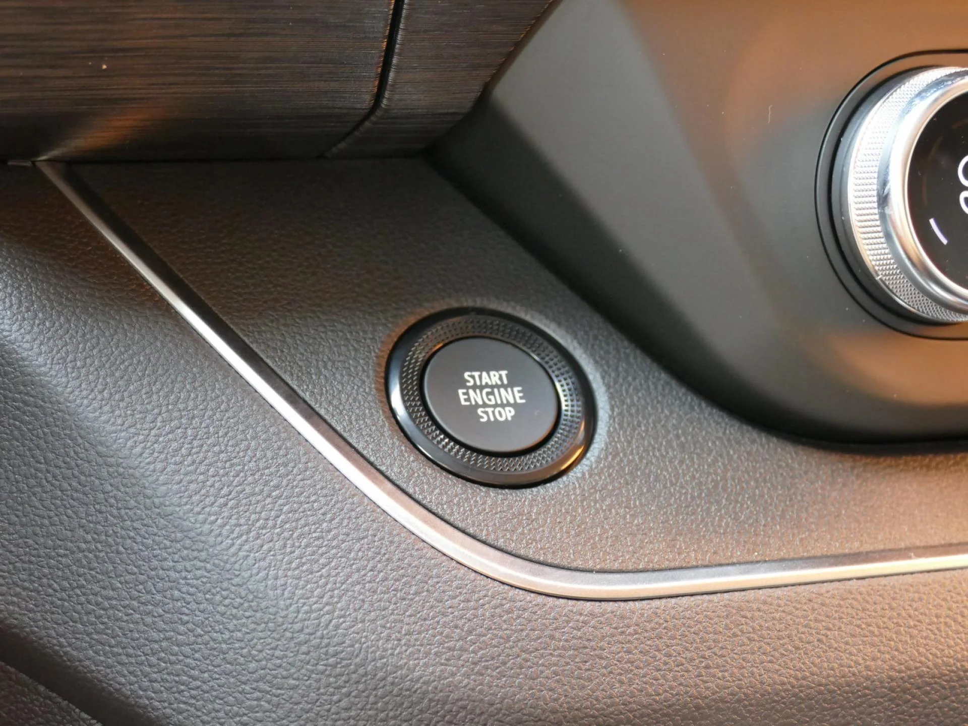 RENAULT TRAFIC - Miniature 21 sur 34 - Cliquer pour voir cette photo