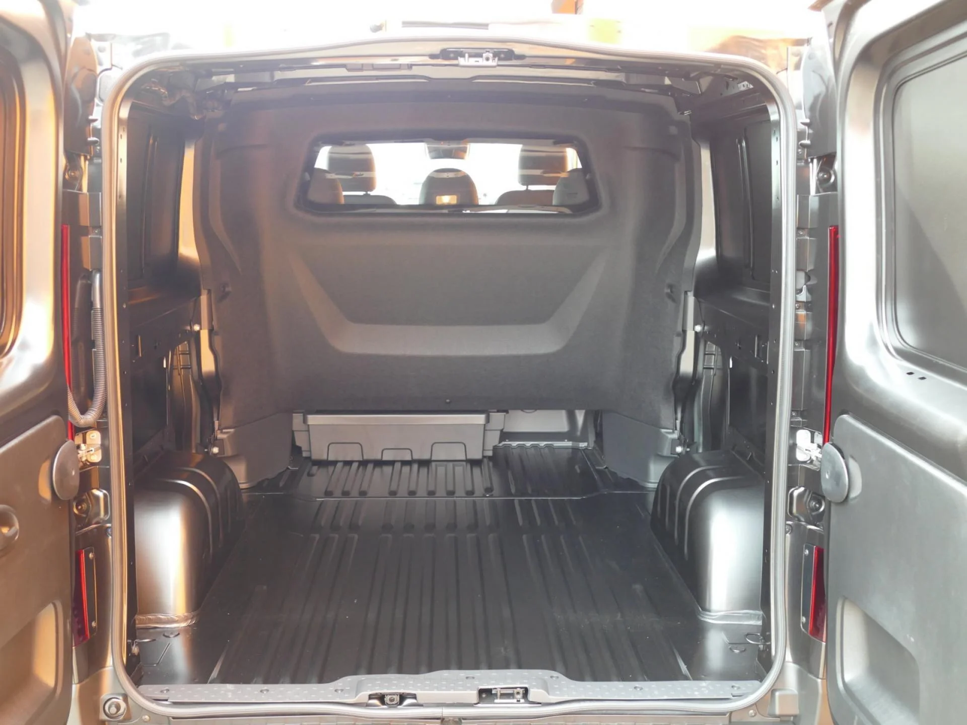 RENAULT TRAFIC - Miniature 9 sur 34 - Cliquer pour voir cette photo