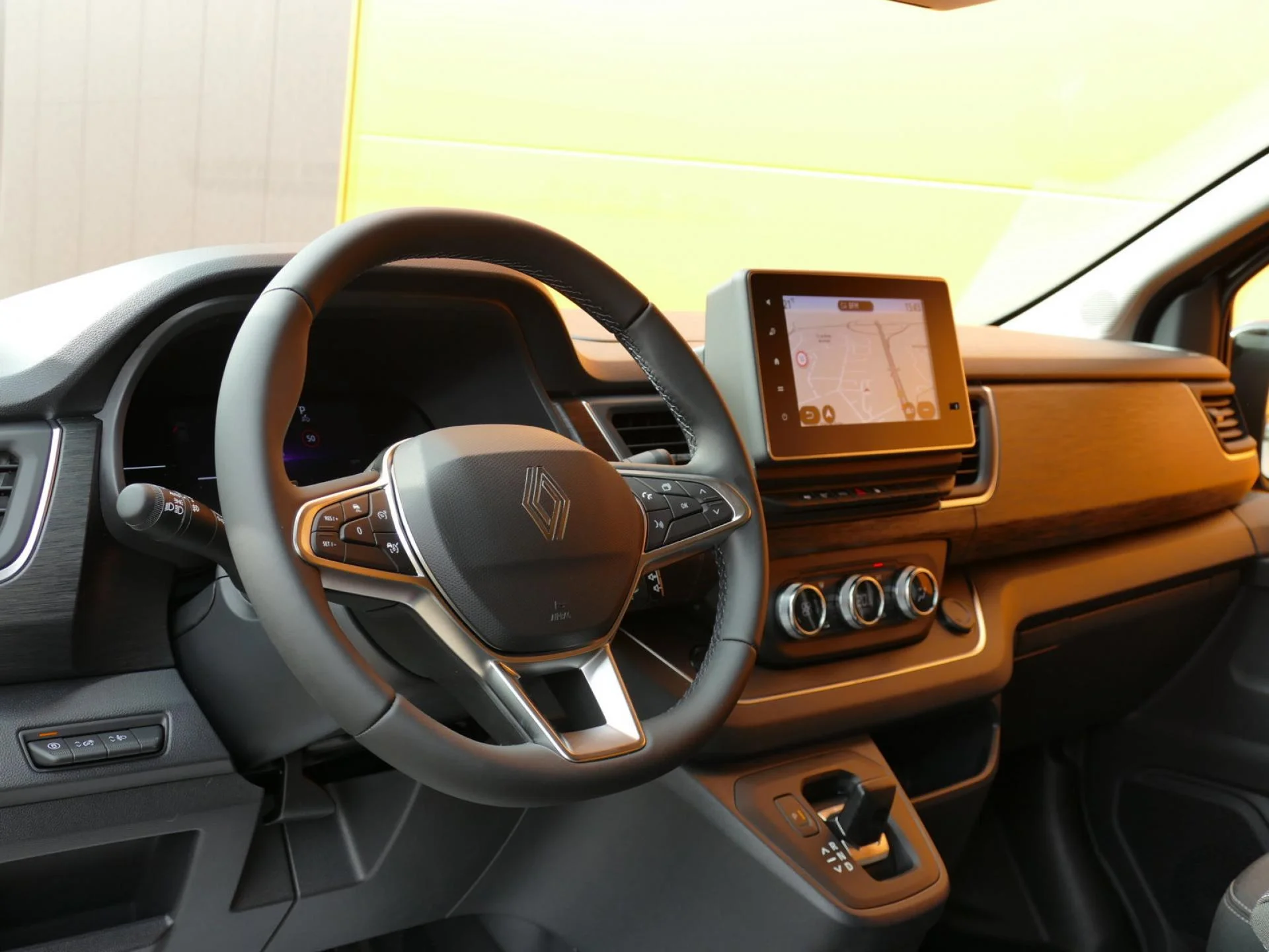 RENAULT TRAFIC - Miniature 16 sur 34 - Cliquer pour voir cette photo