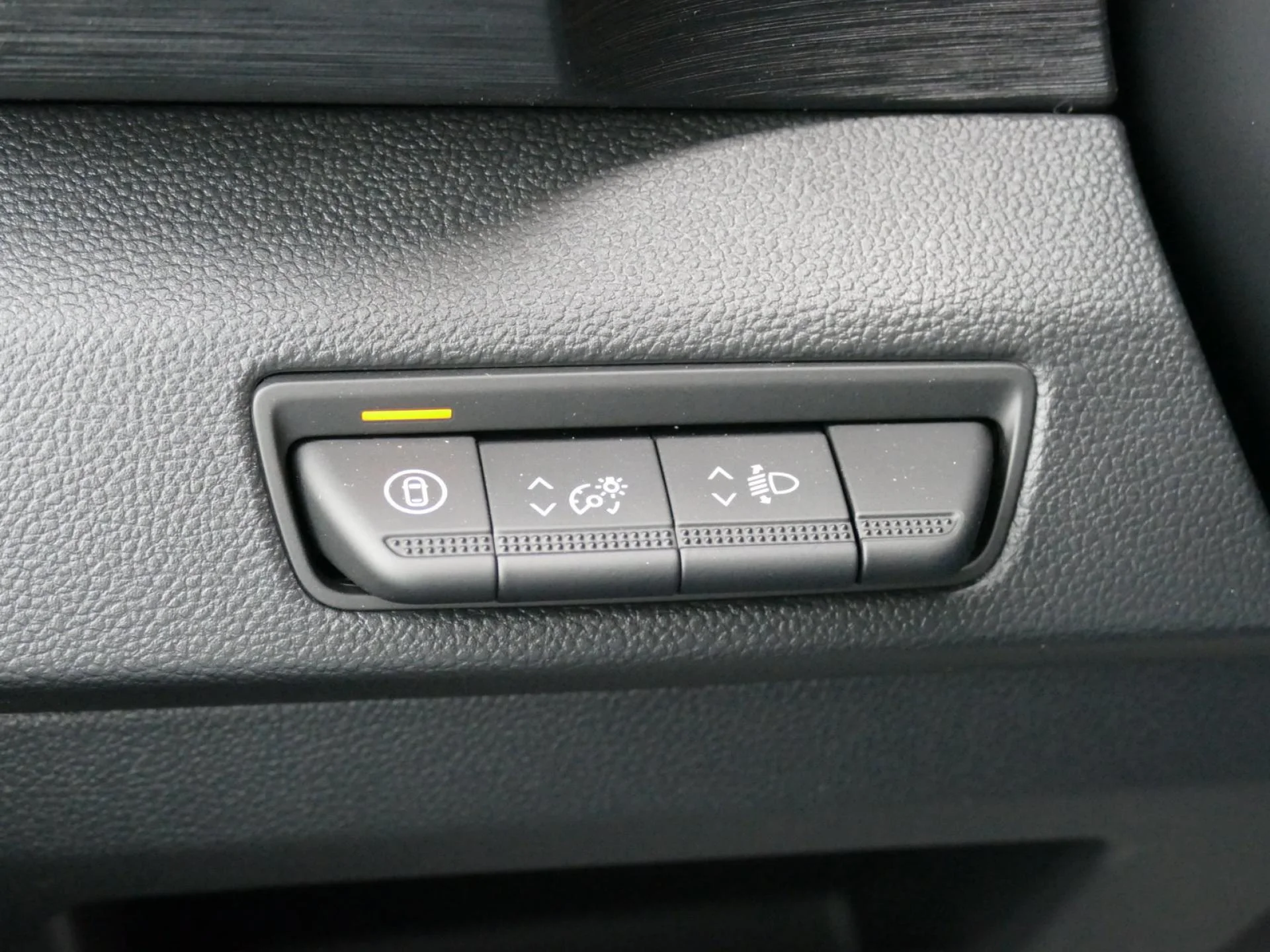 RENAULT TRAFIC - Miniature 21 sur 34 - Cliquer pour voir cette photo