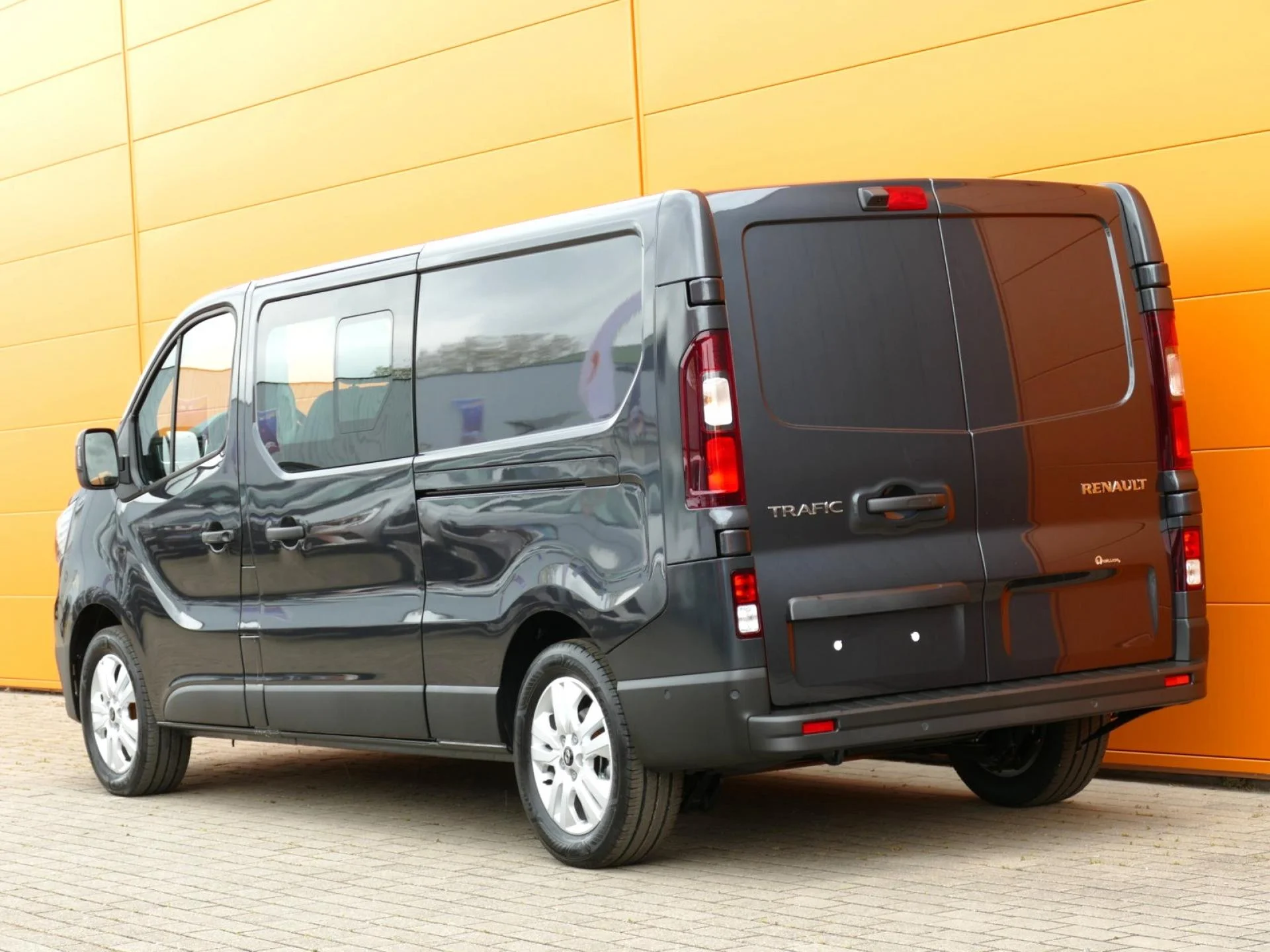 RENAULT TRAFIC - Miniature 5 sur 34 - Cliquer pour voir cette photo
