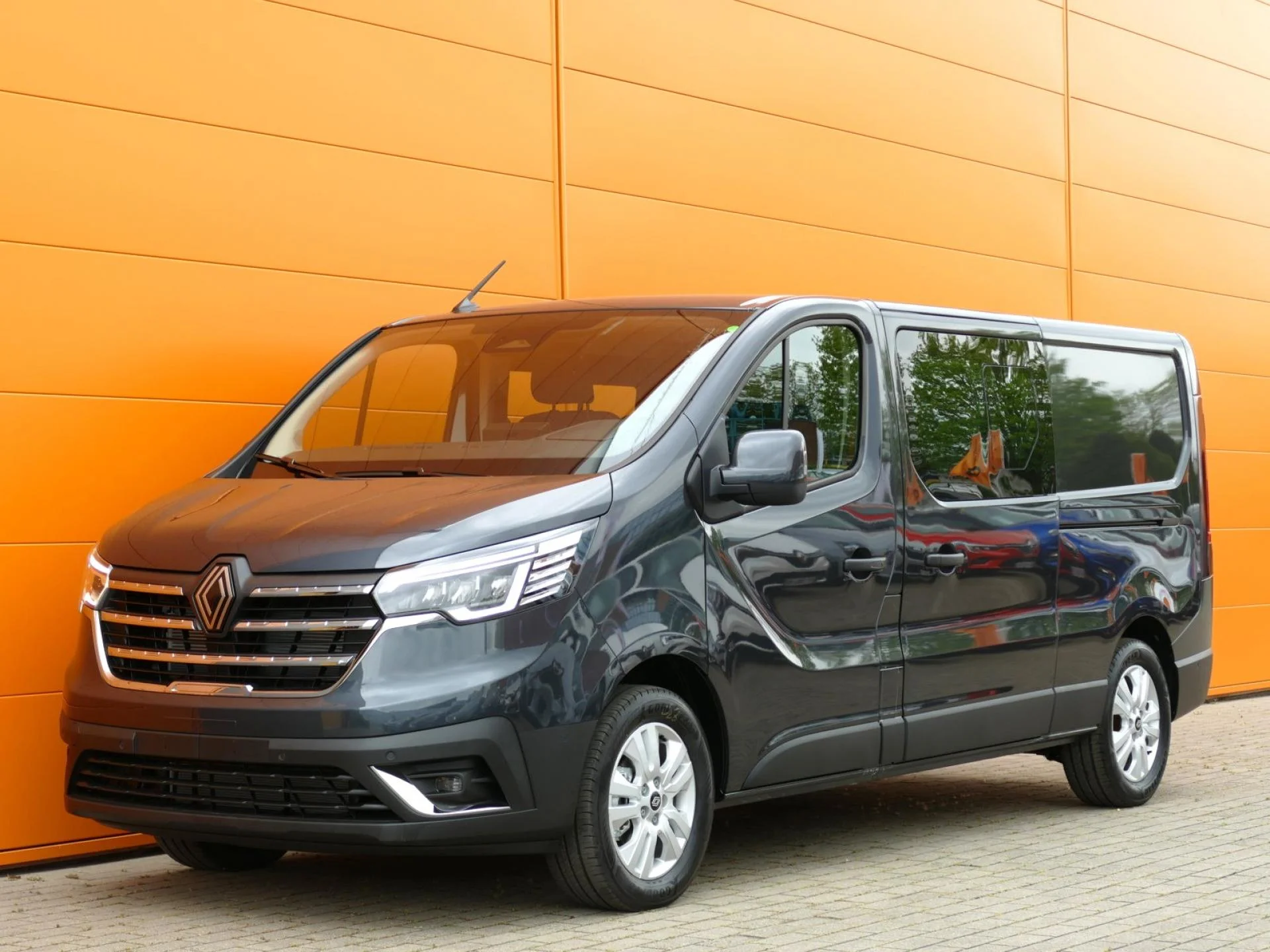 RENAULT TRAFIC - Miniature 3 sur 34 - Cliquer pour voir cette photo