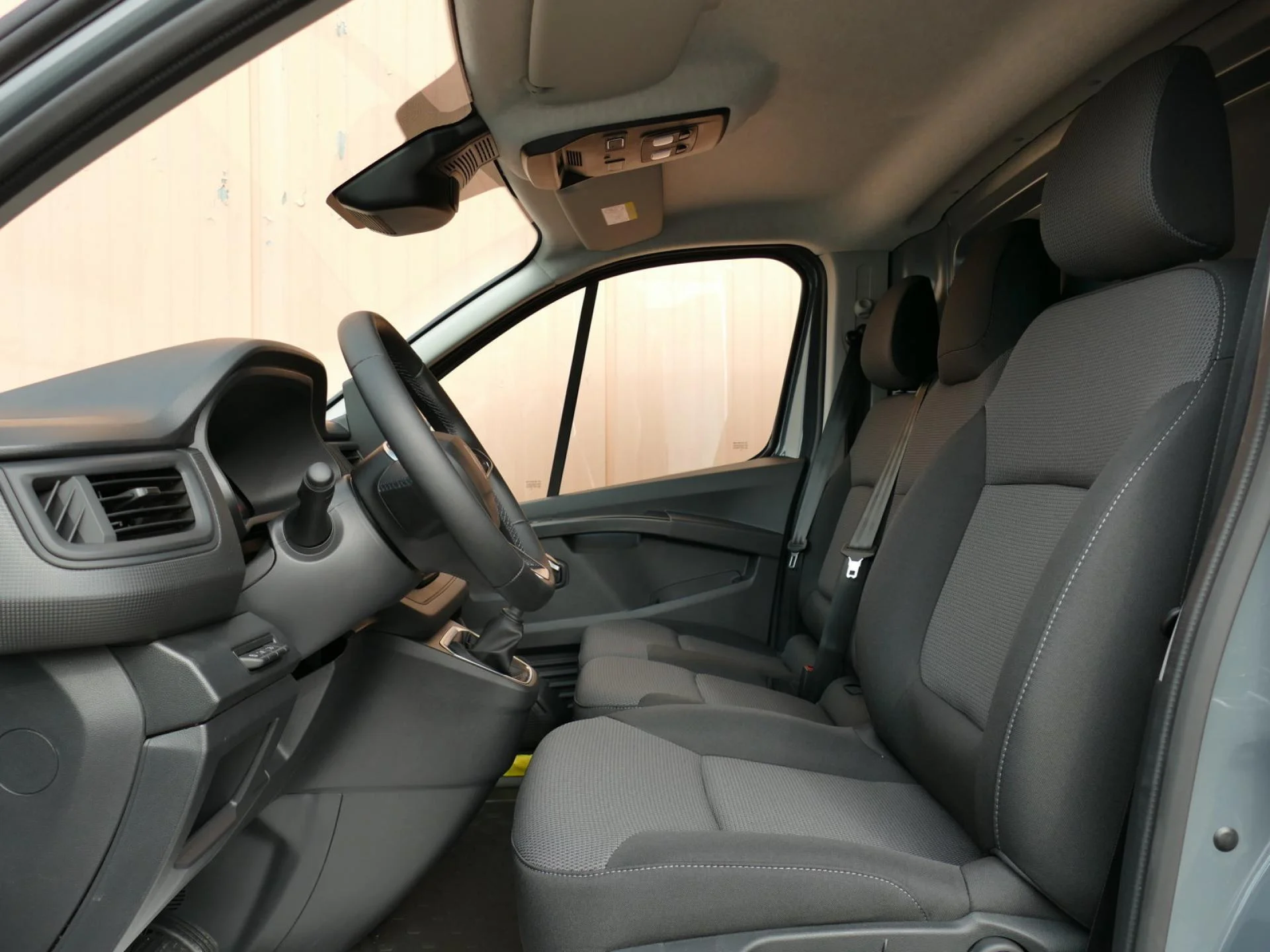 RENAULT TRAFIC - Miniature 18 sur 32 - Cliquer pour voir cette photo