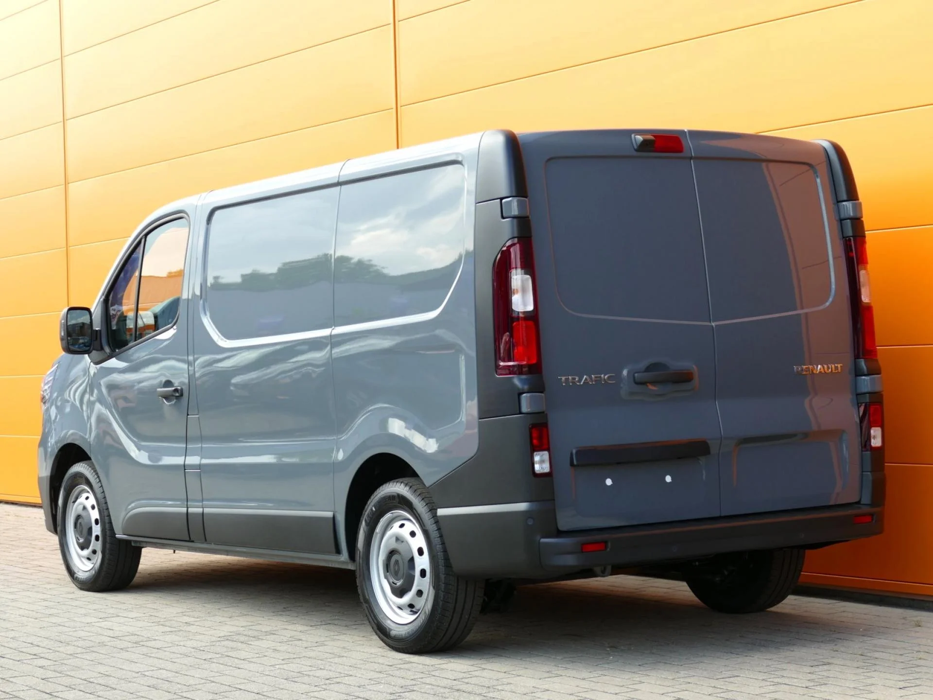 RENAULT TRAFIC - Miniature 4 sur 32 - Cliquer pour voir cette photo