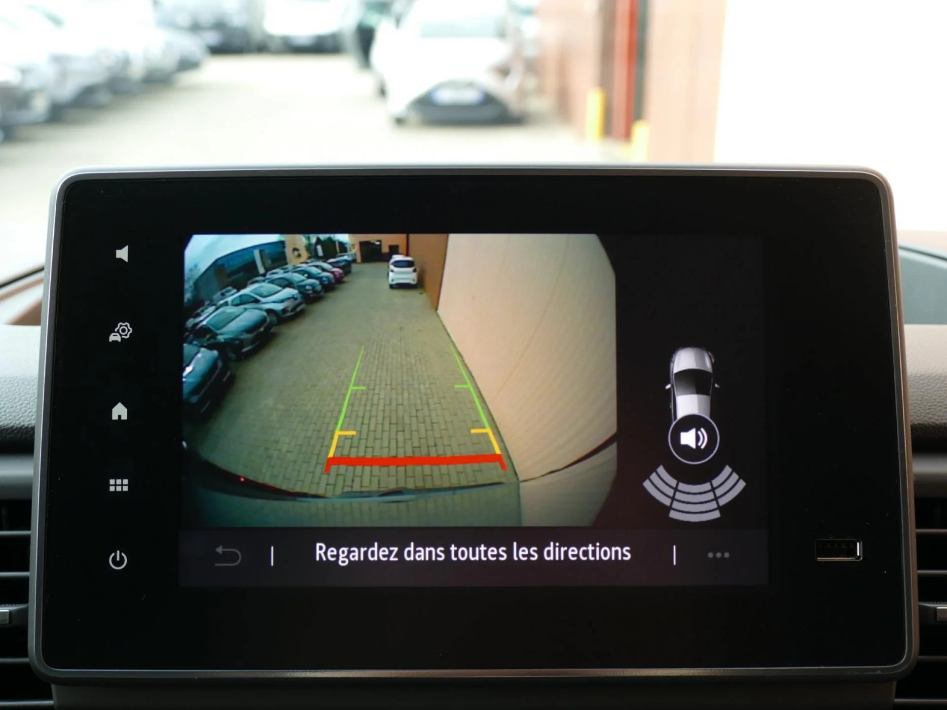 RENAULT TRAFIC - Miniature 20 sur 32 - Cliquer pour voir cette photo