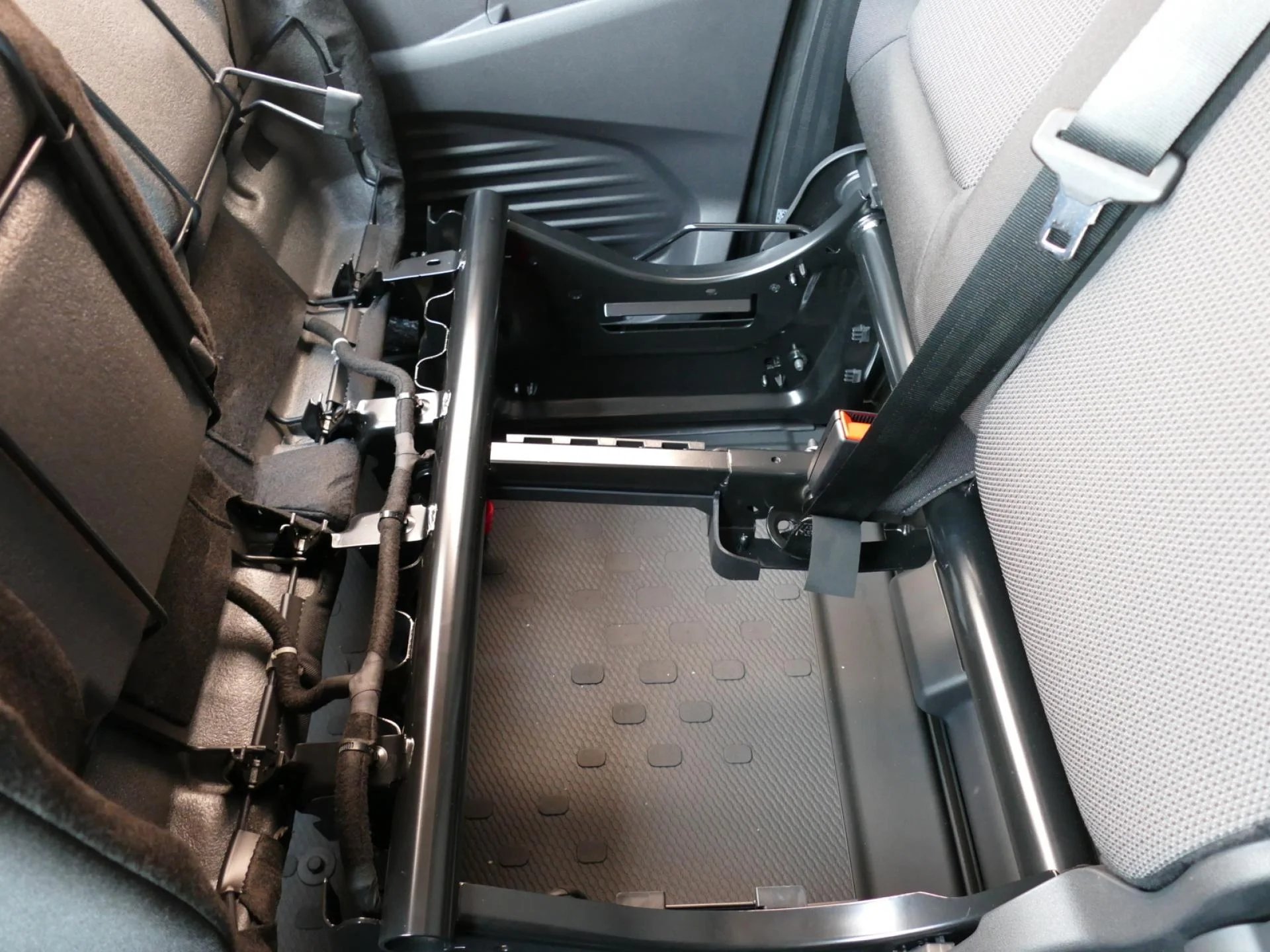 RENAULT TRAFIC - Miniature 22 sur 32 - Cliquer pour voir cette photo