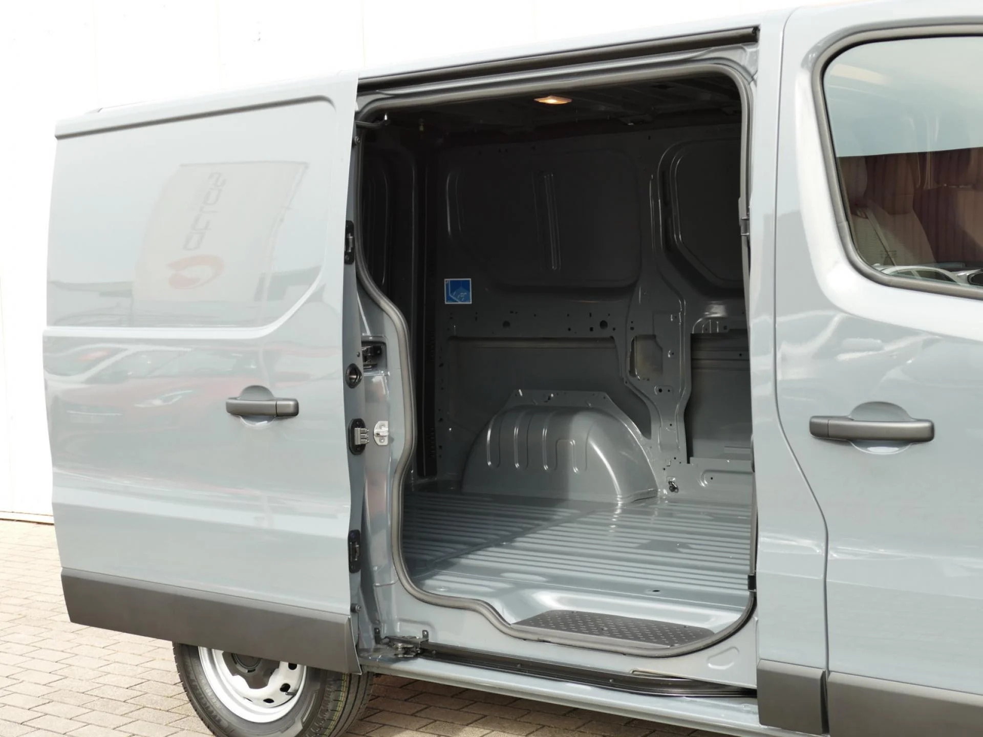 RENAULT TRAFIC - Miniature 26 sur 32 - Cliquer pour voir cette photo