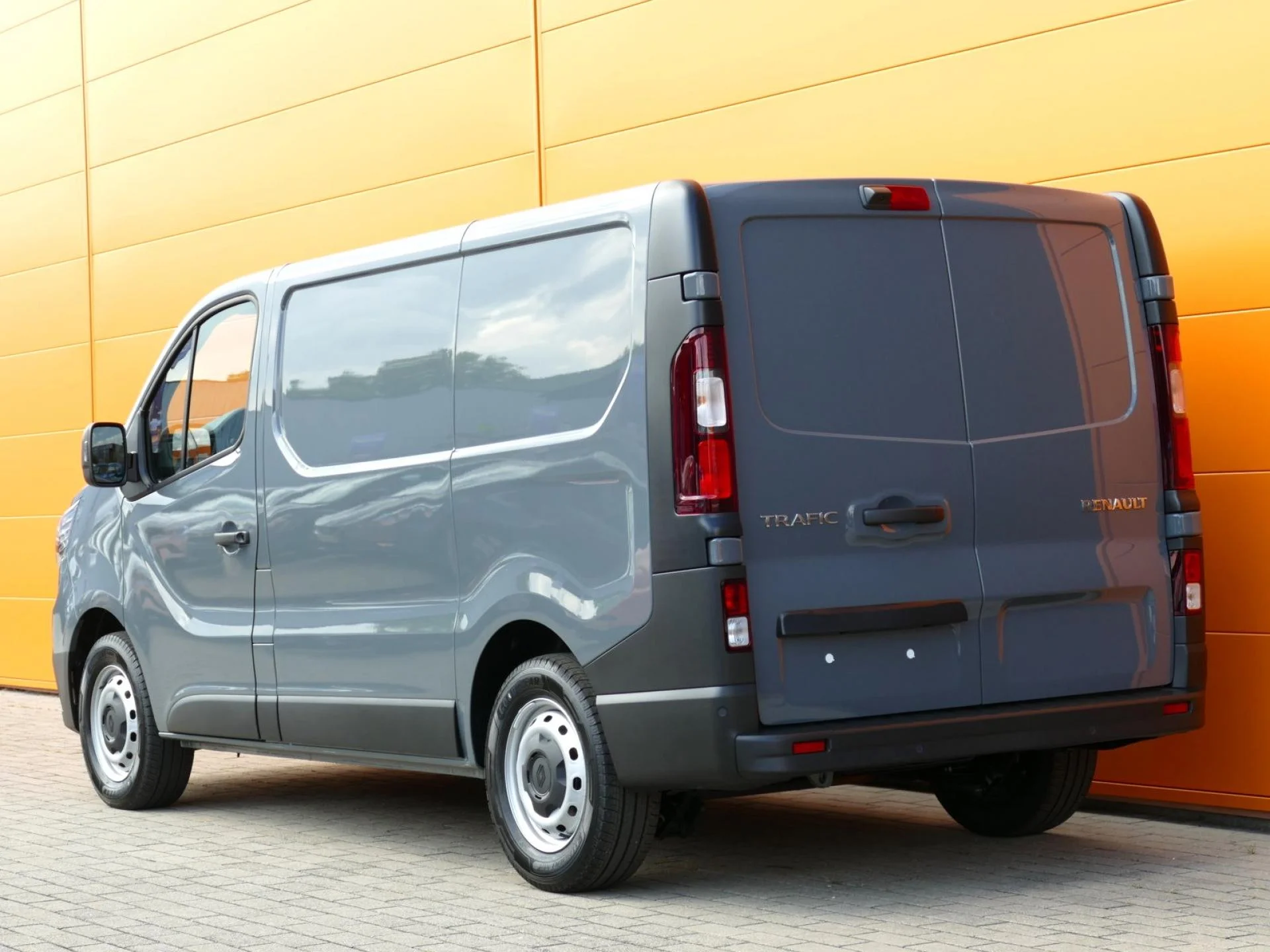 RENAULT TRAFIC - Miniature 4 sur 32 - Cliquer pour voir cette photo