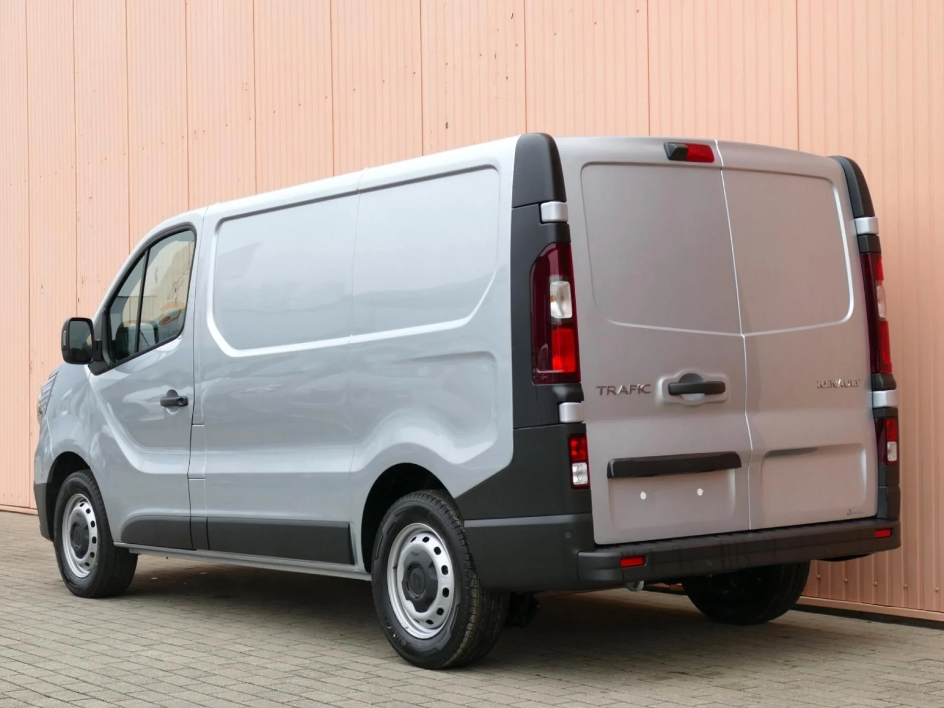 RENAULT TRAFIC - Miniature 18 sur 32 - Cliquer pour voir cette photo