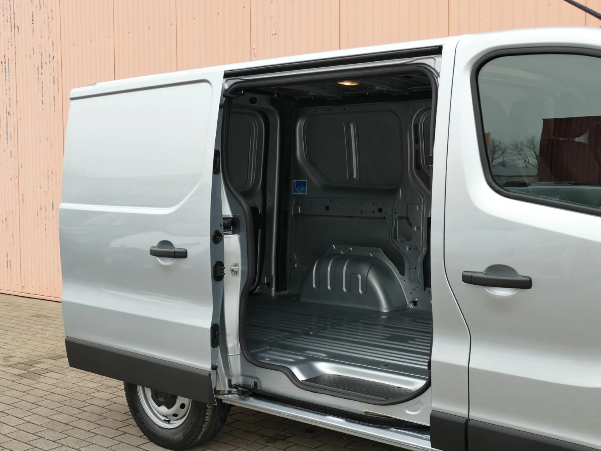 RENAULT TRAFIC - Miniature 22 sur 32 - Cliquer pour voir cette photo