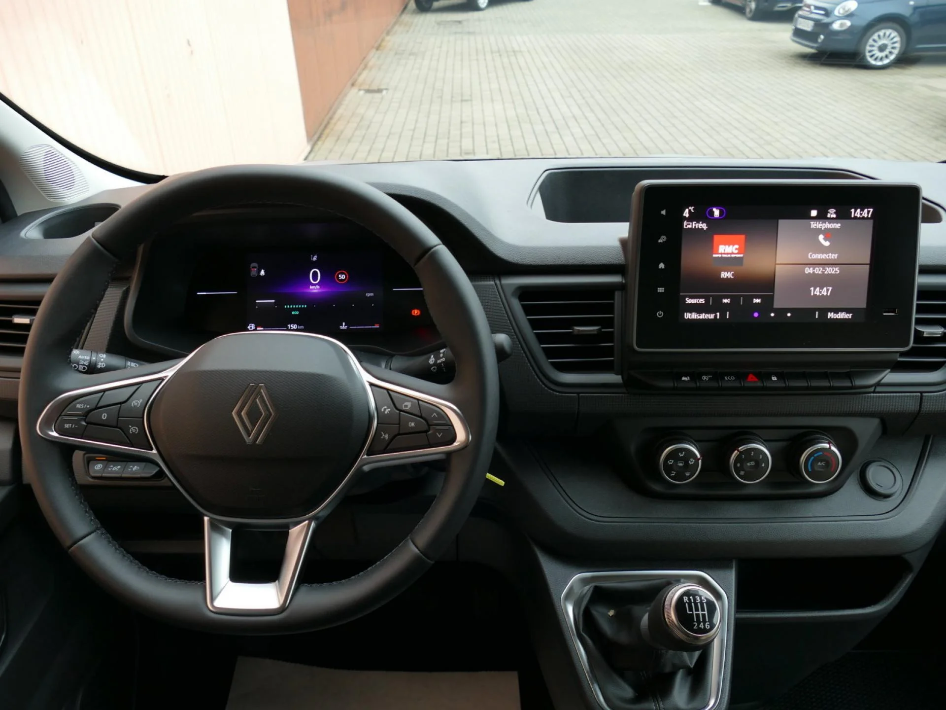 RENAULT TRAFIC - Miniature 16 sur 32 - Cliquer pour voir cette photo