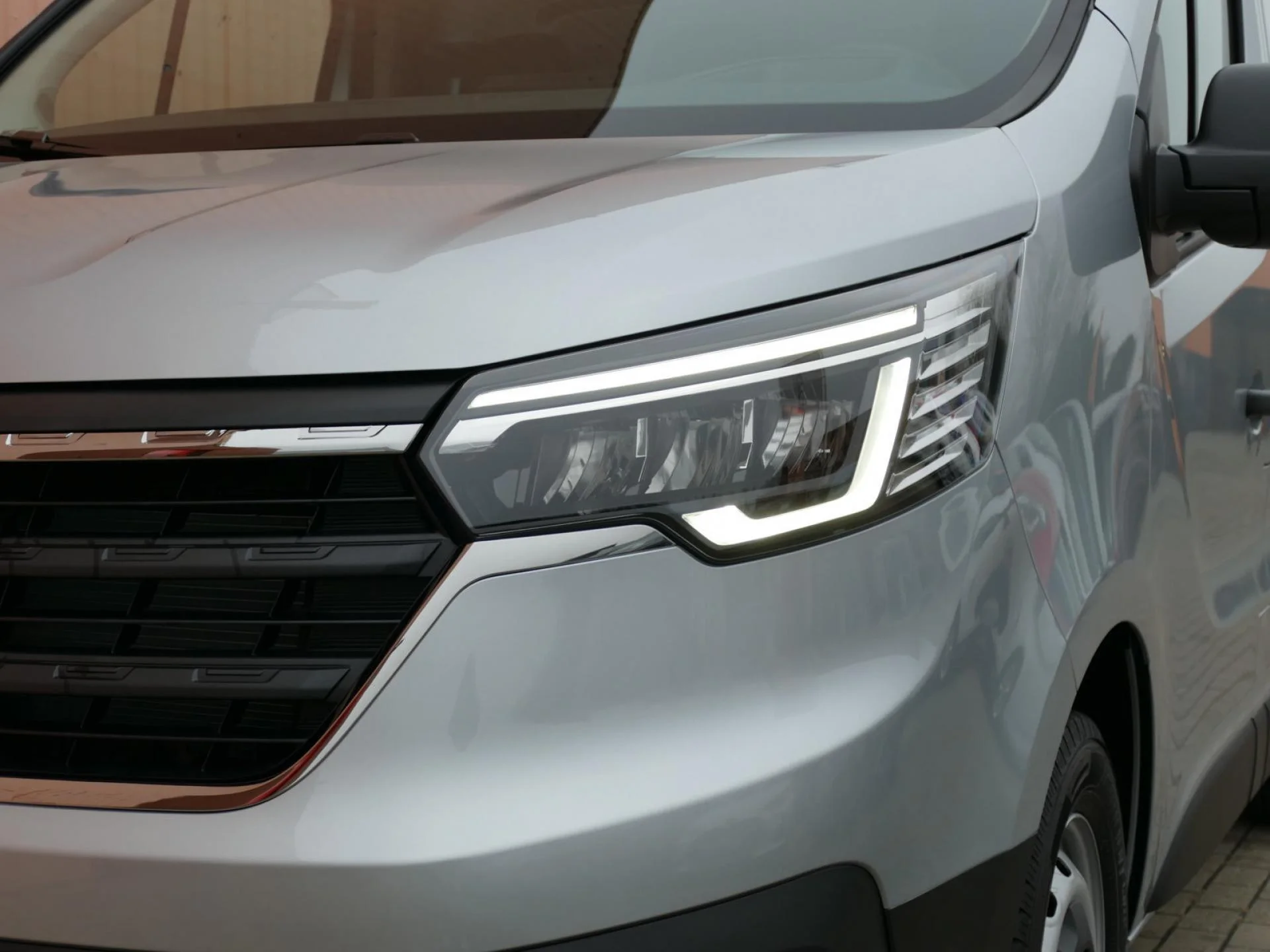 RENAULT TRAFIC - Miniature 5 sur 32 - Cliquer pour voir cette photo