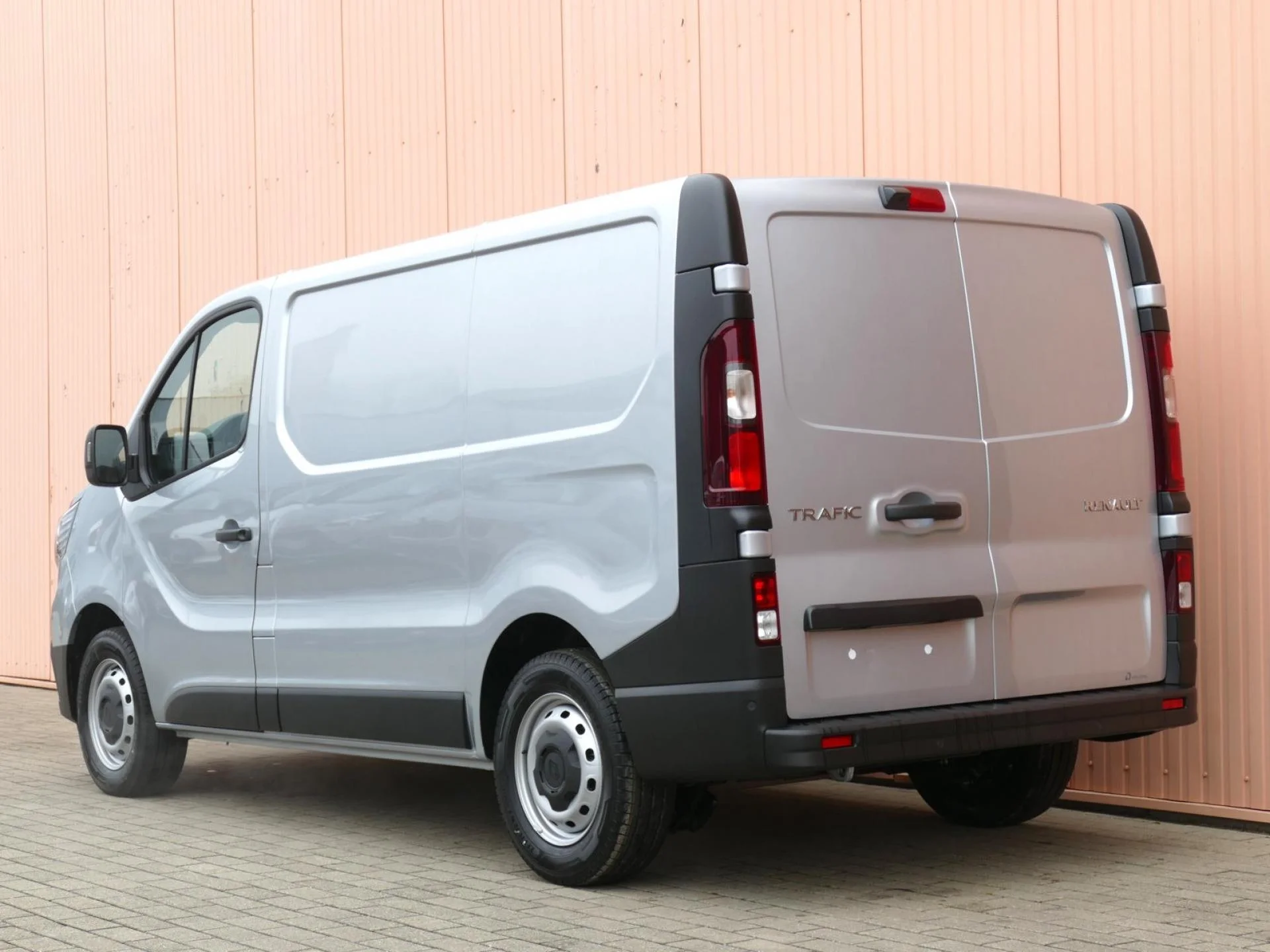 RENAULT TRAFIC - Miniature 3 sur 32 - Cliquer pour voir cette photo