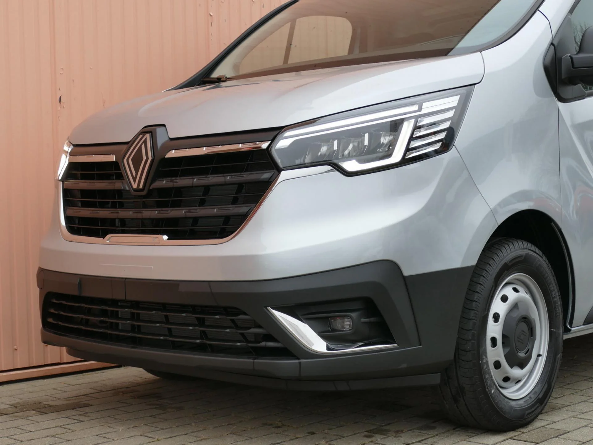 RENAULT TRAFIC - Miniature 7 sur 32 - Cliquer pour voir cette photo