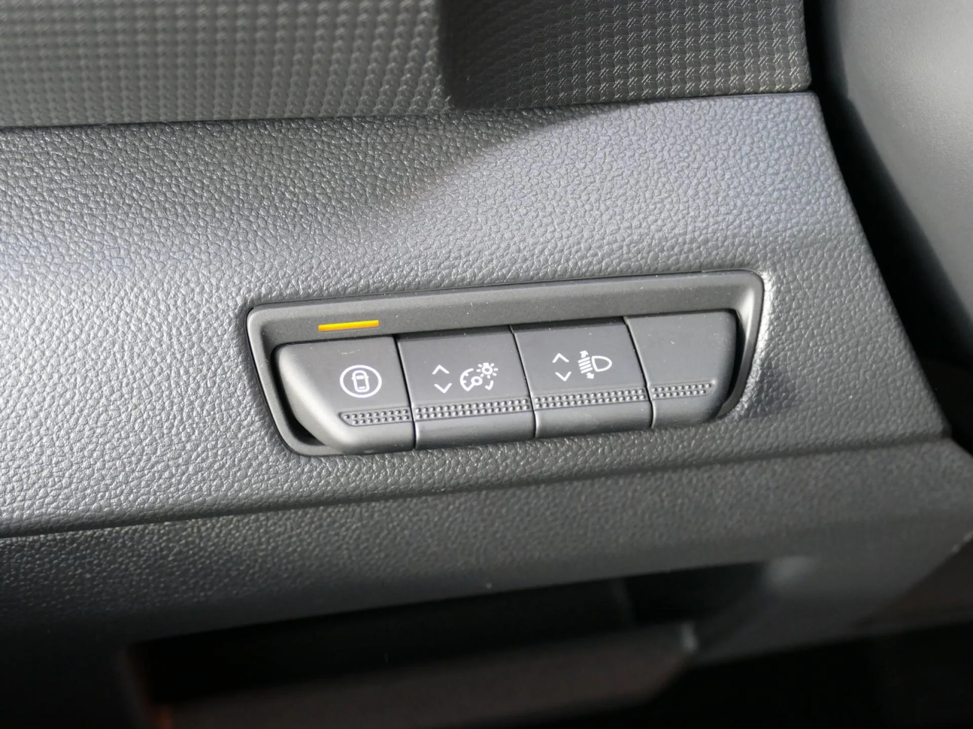 RENAULT TRAFIC - Miniature 19 sur 32 - Cliquer pour voir cette photo