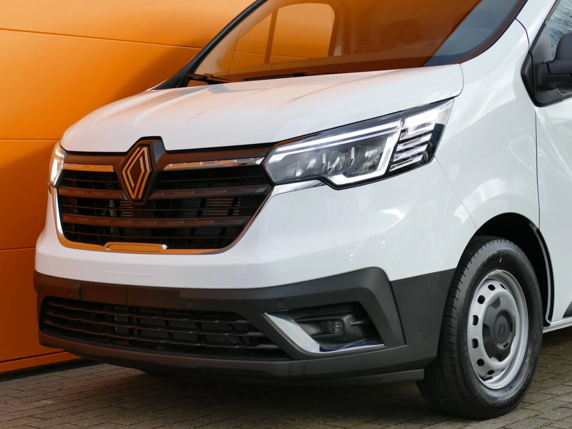 RENAULT TRAFIC - Miniature 27 sur 32 - Cliquer pour voir cette photo