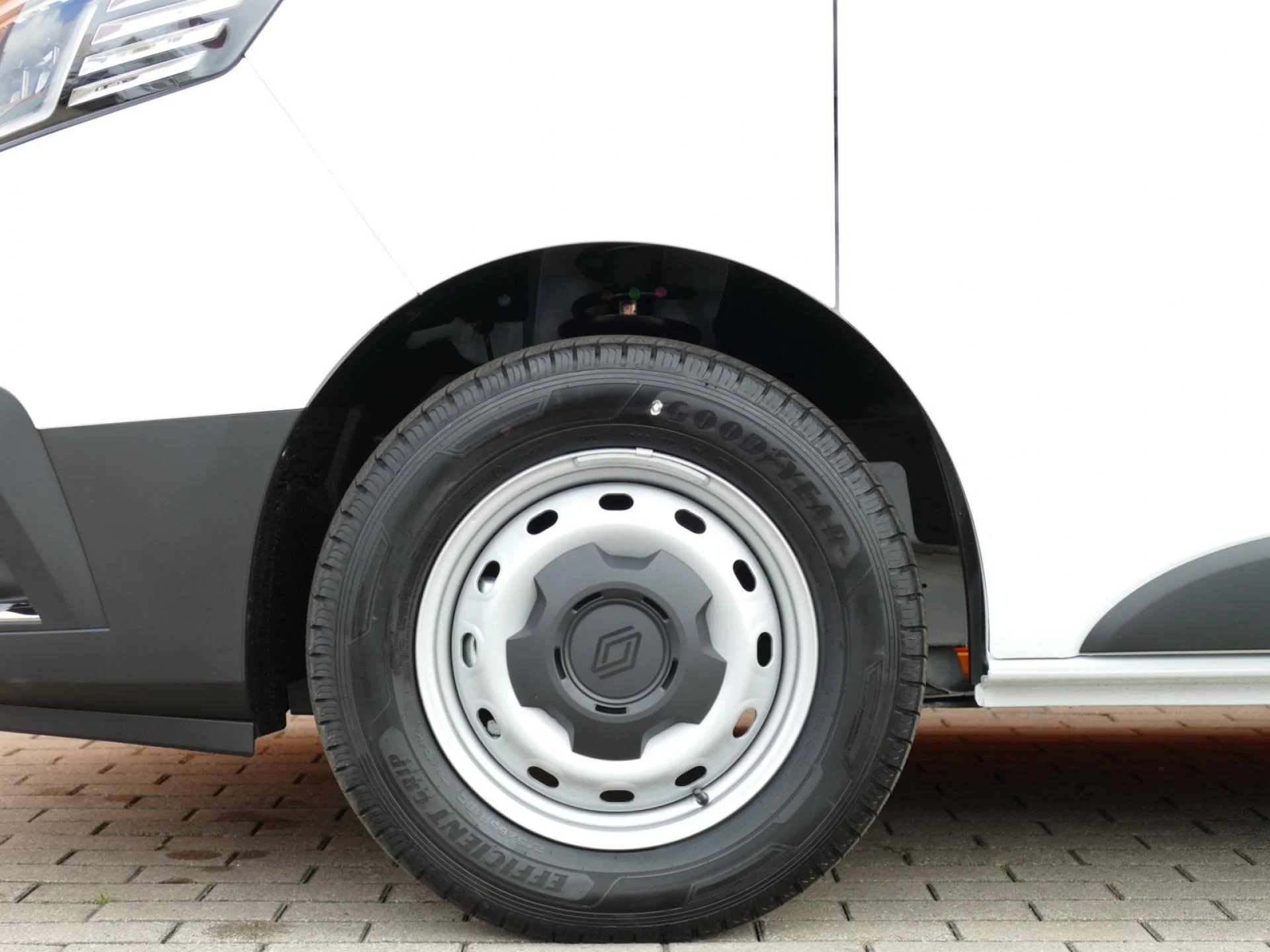 RENAULT TRAFIC - Miniature 26 sur 28 - Cliquer pour voir cette photo