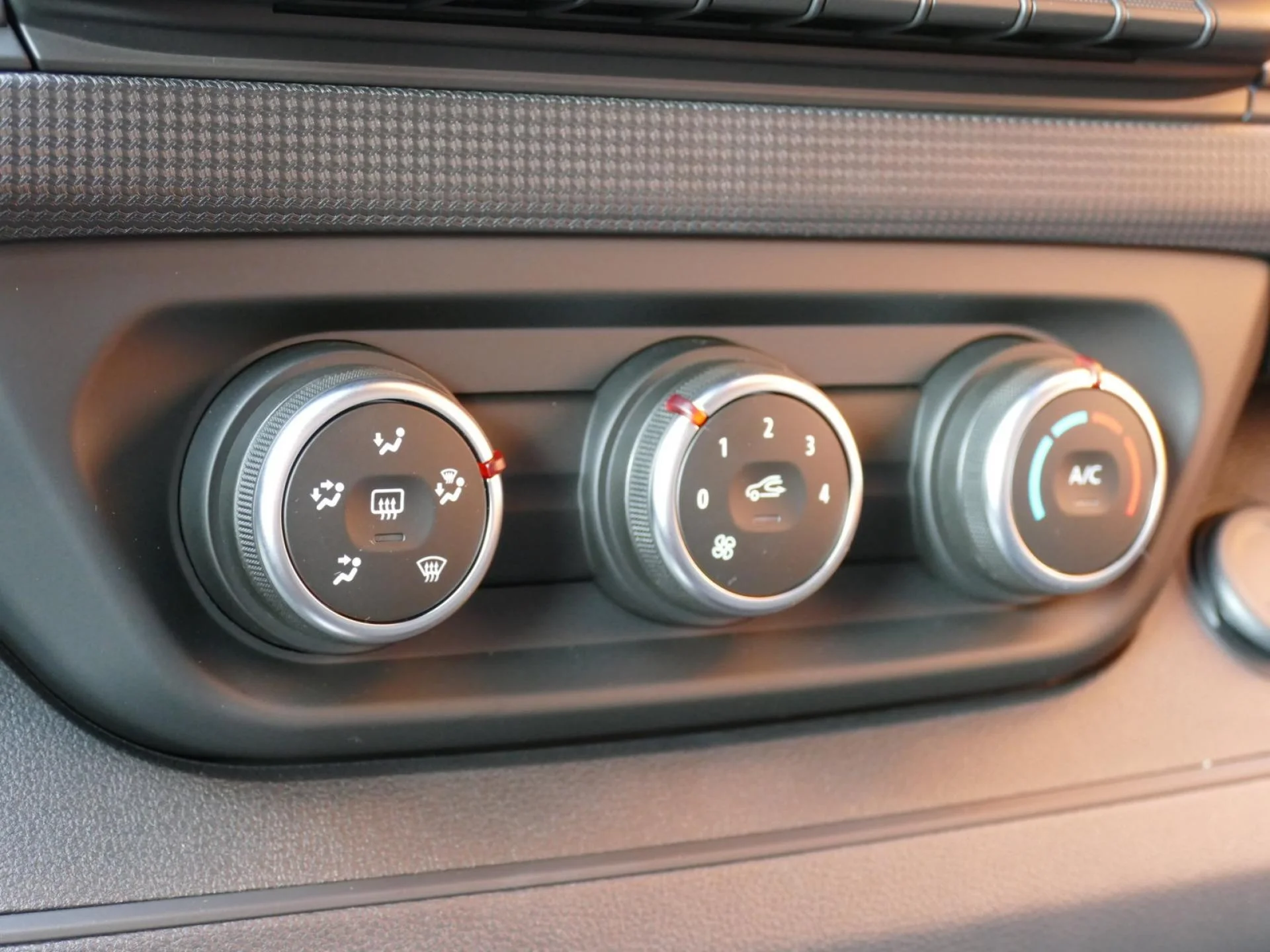 RENAULT TRAFIC - Miniature 14 sur 32 - Cliquer pour voir cette photo