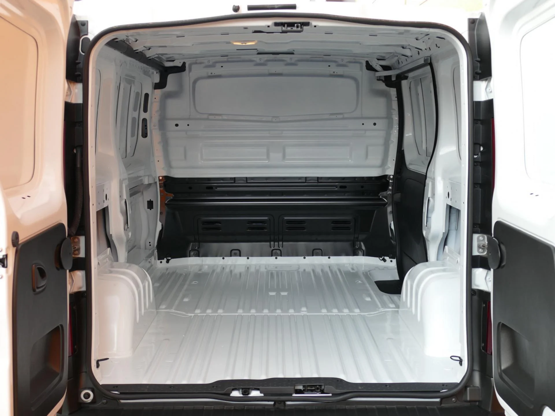 RENAULT TRAFIC - Miniature 8 sur 32 - Cliquer pour voir cette photo