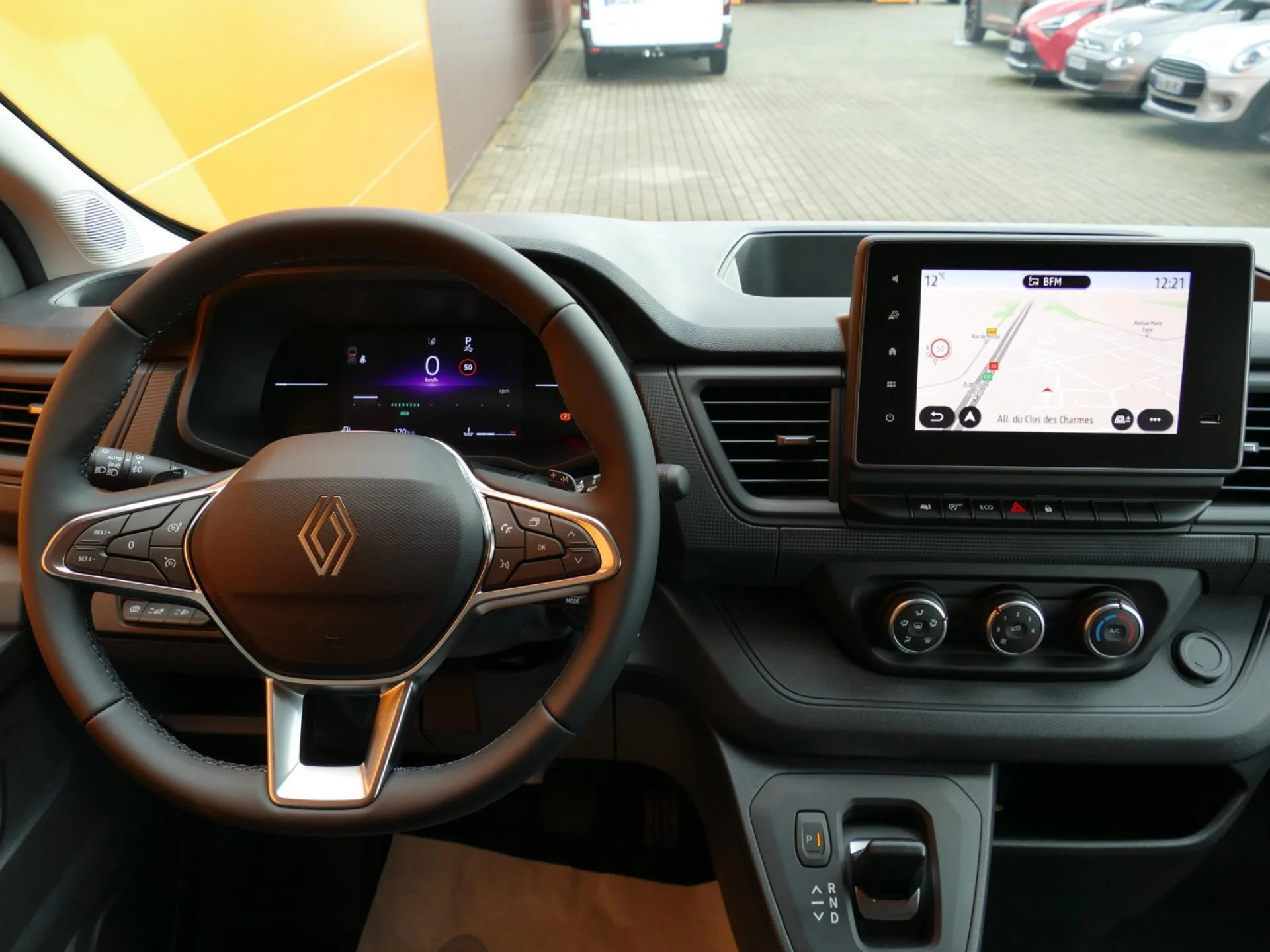 RENAULT TRAFIC - Miniature 5 sur 32 - Cliquer pour voir cette photo