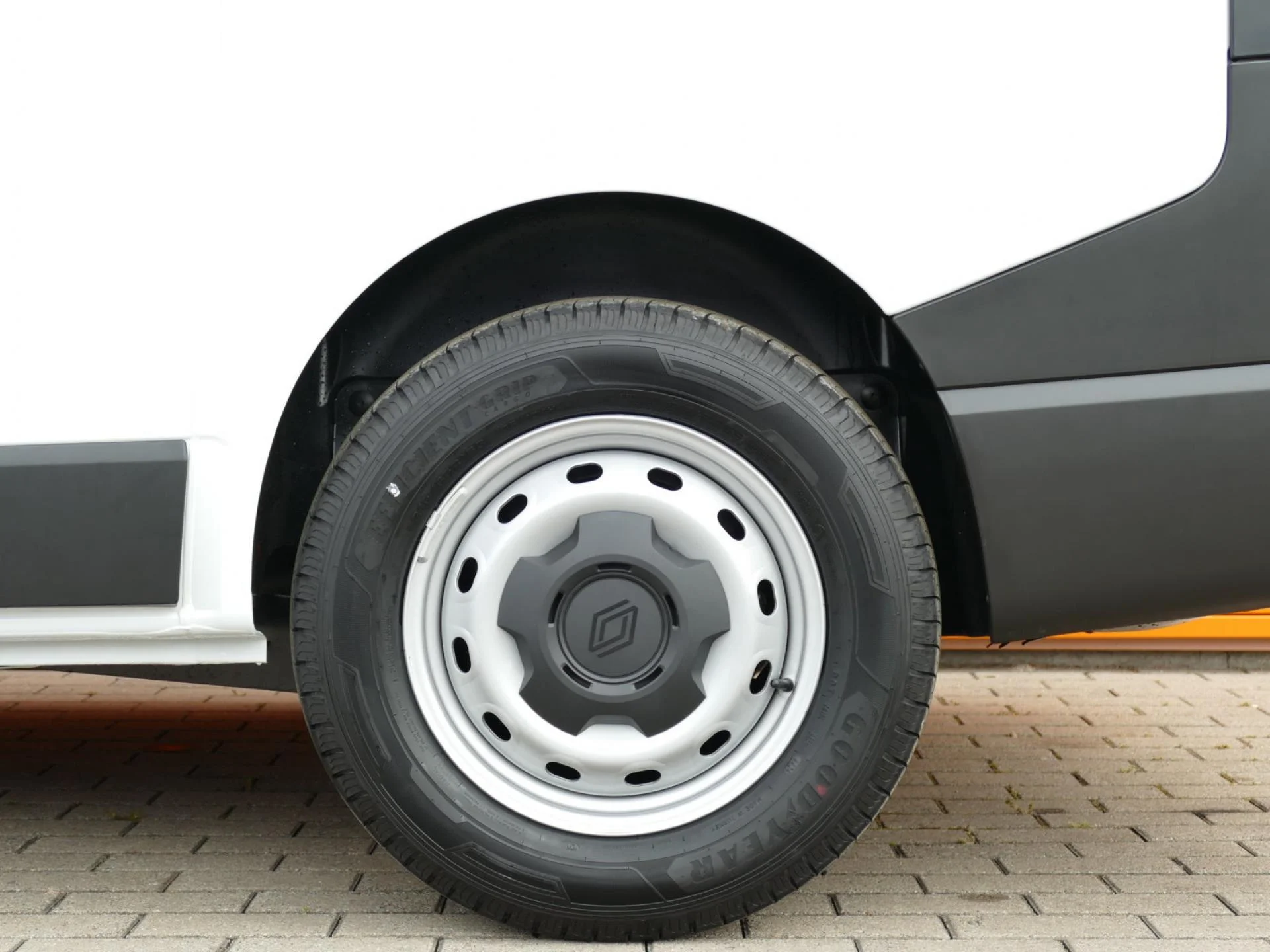 RENAULT TRAFIC - Miniature 28 sur 28 - Cliquer pour voir cette photo