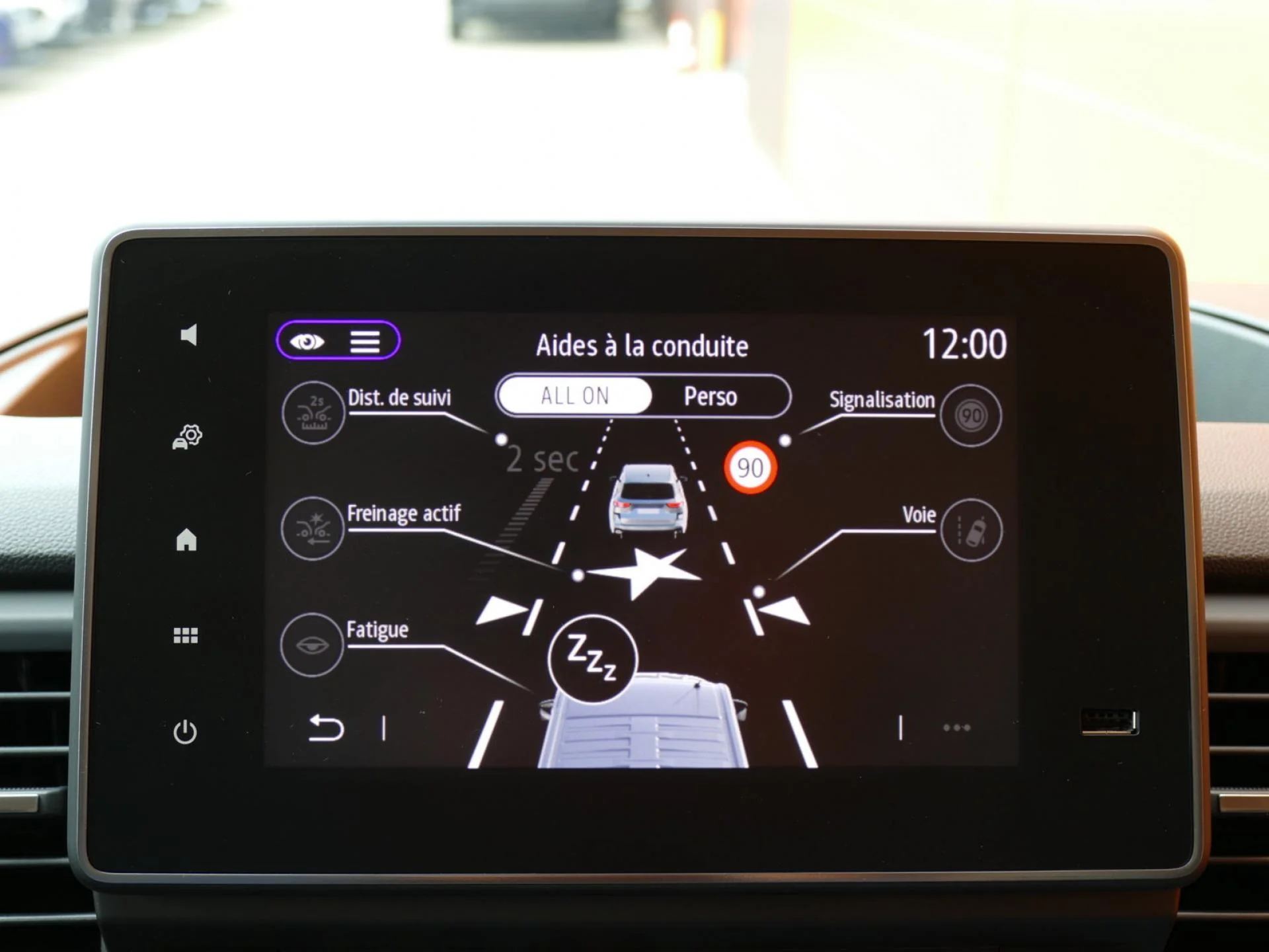 RENAULT TRAFIC - Miniature 9 sur 28 - Cliquer pour voir cette photo