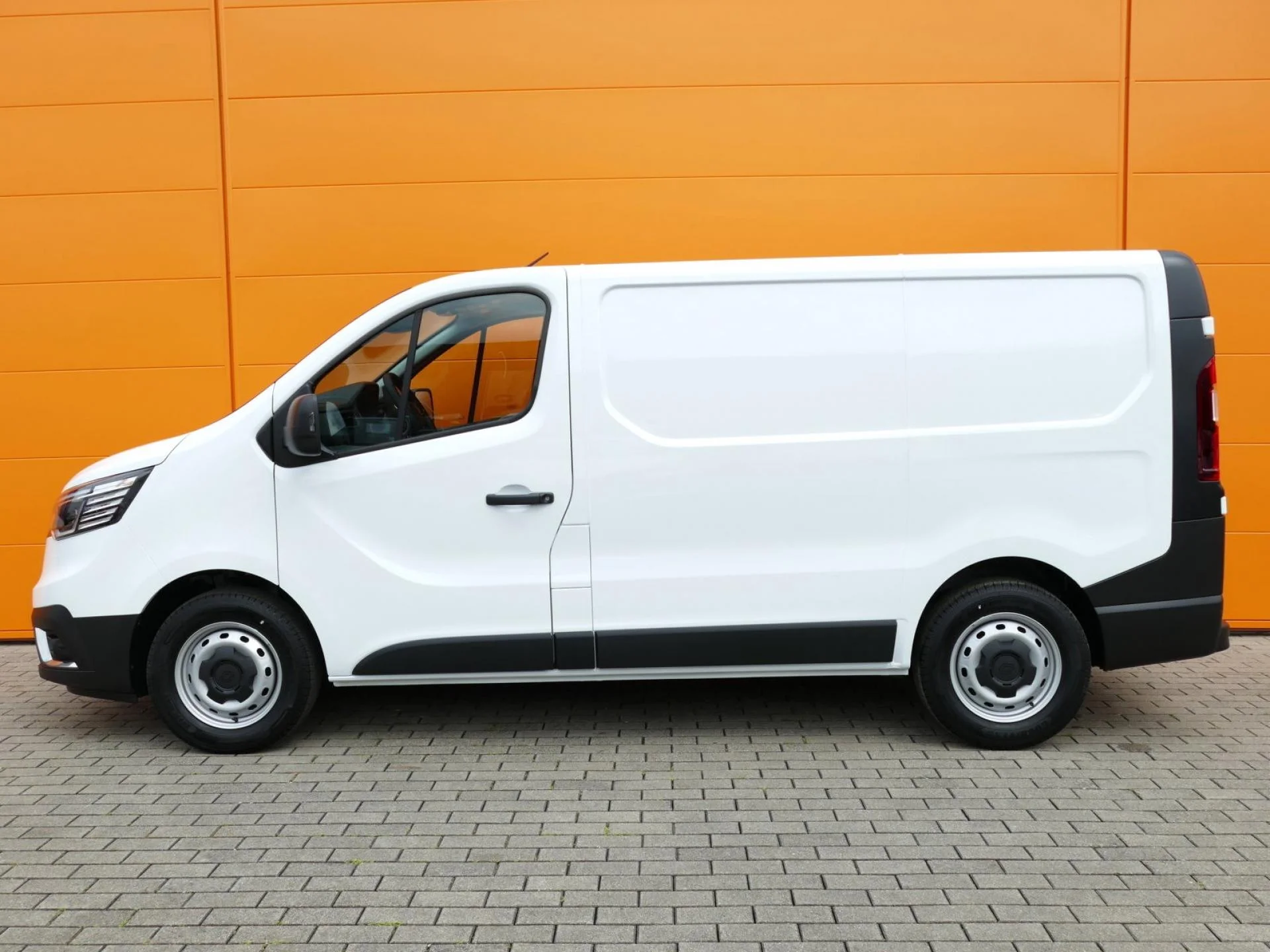 RENAULT TRAFIC - Miniature 3 sur 28 - Cliquer pour voir cette photo