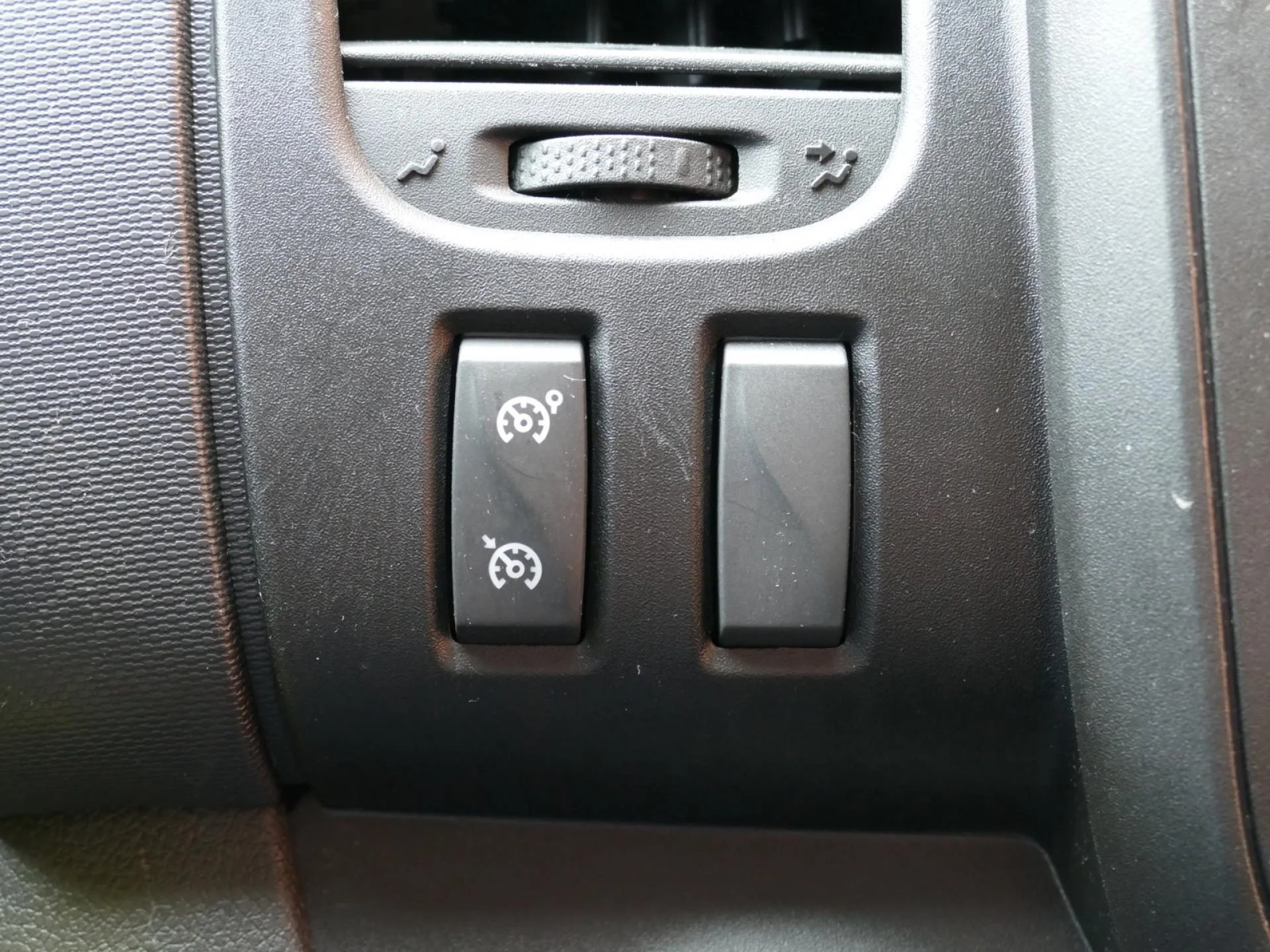 RENAULT TRAFIC - Miniature 11 sur 29 - Cliquer pour voir cette photo