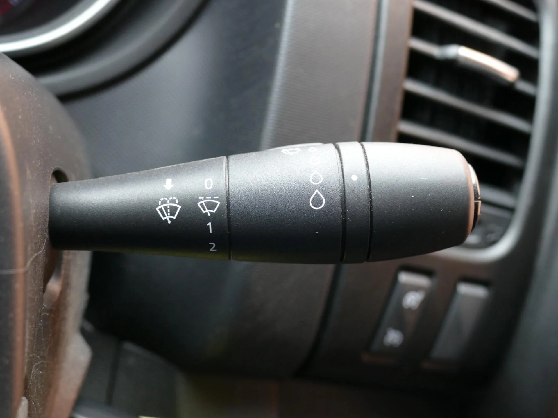 RENAULT TRAFIC - Miniature 21 sur 29 - Cliquer pour voir cette photo