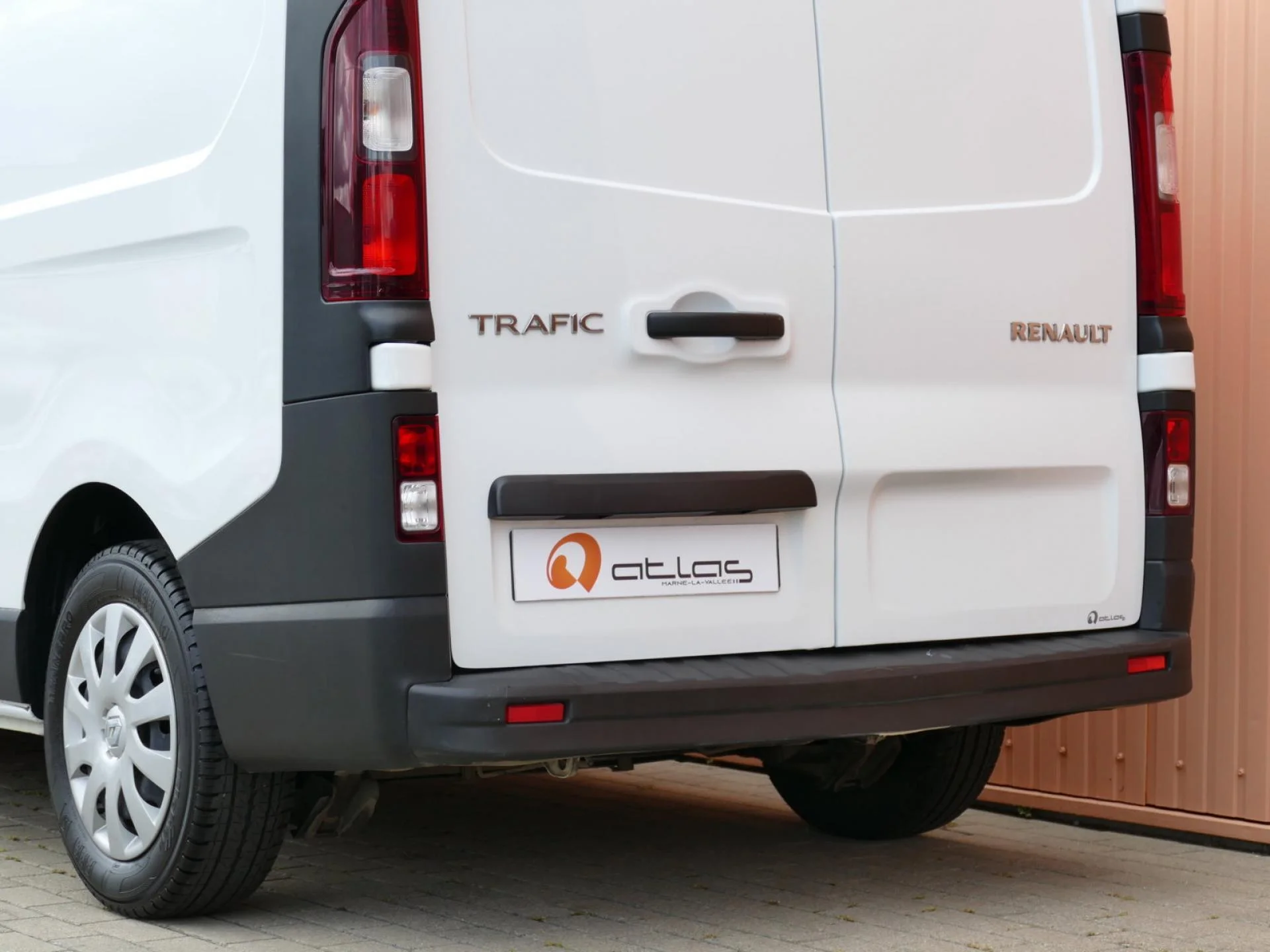 RENAULT TRAFIC - Miniature 27 sur 29 - Cliquer pour voir cette photo